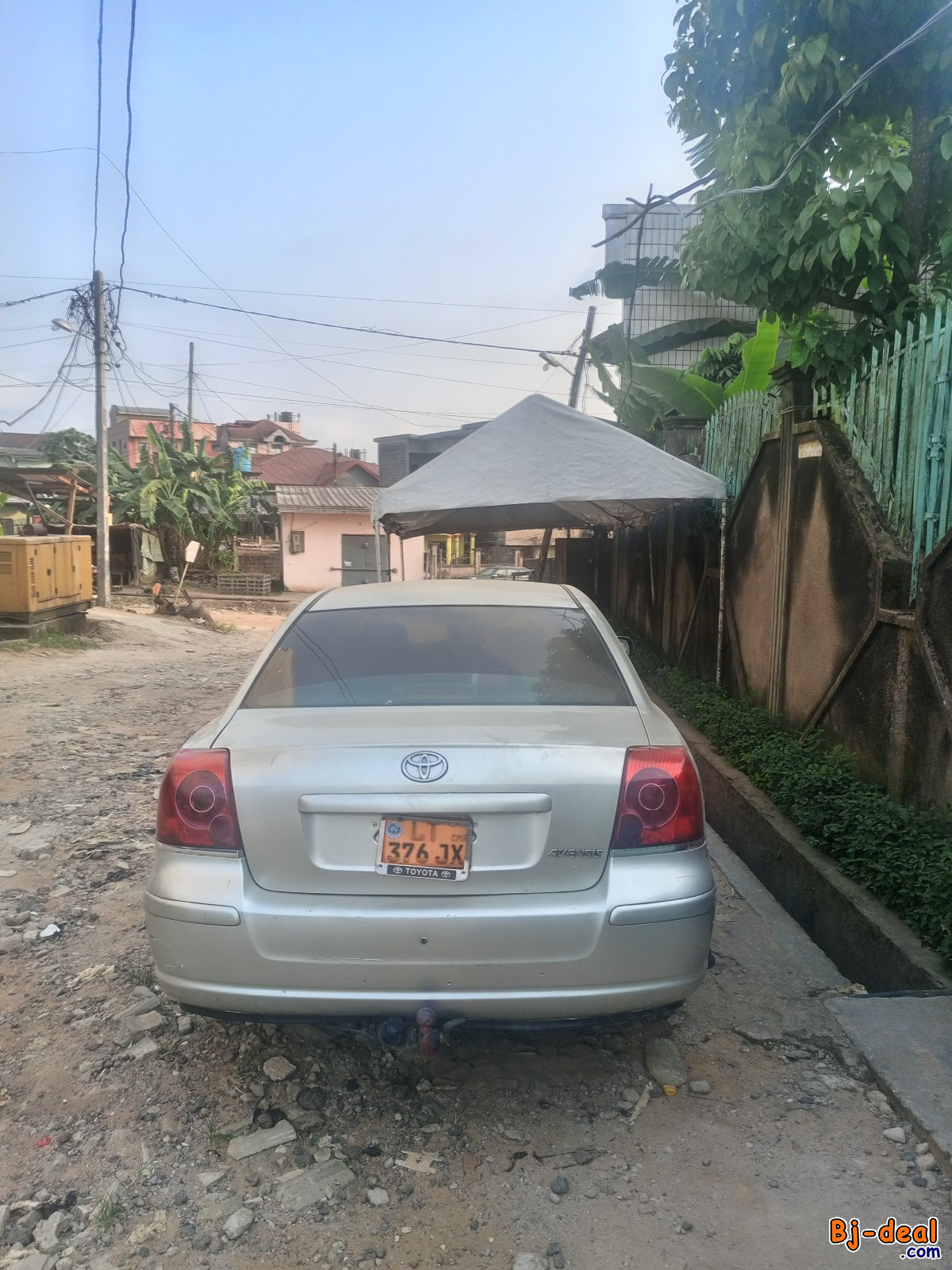 Main image of Vente Toyota Avensis tête de cochon