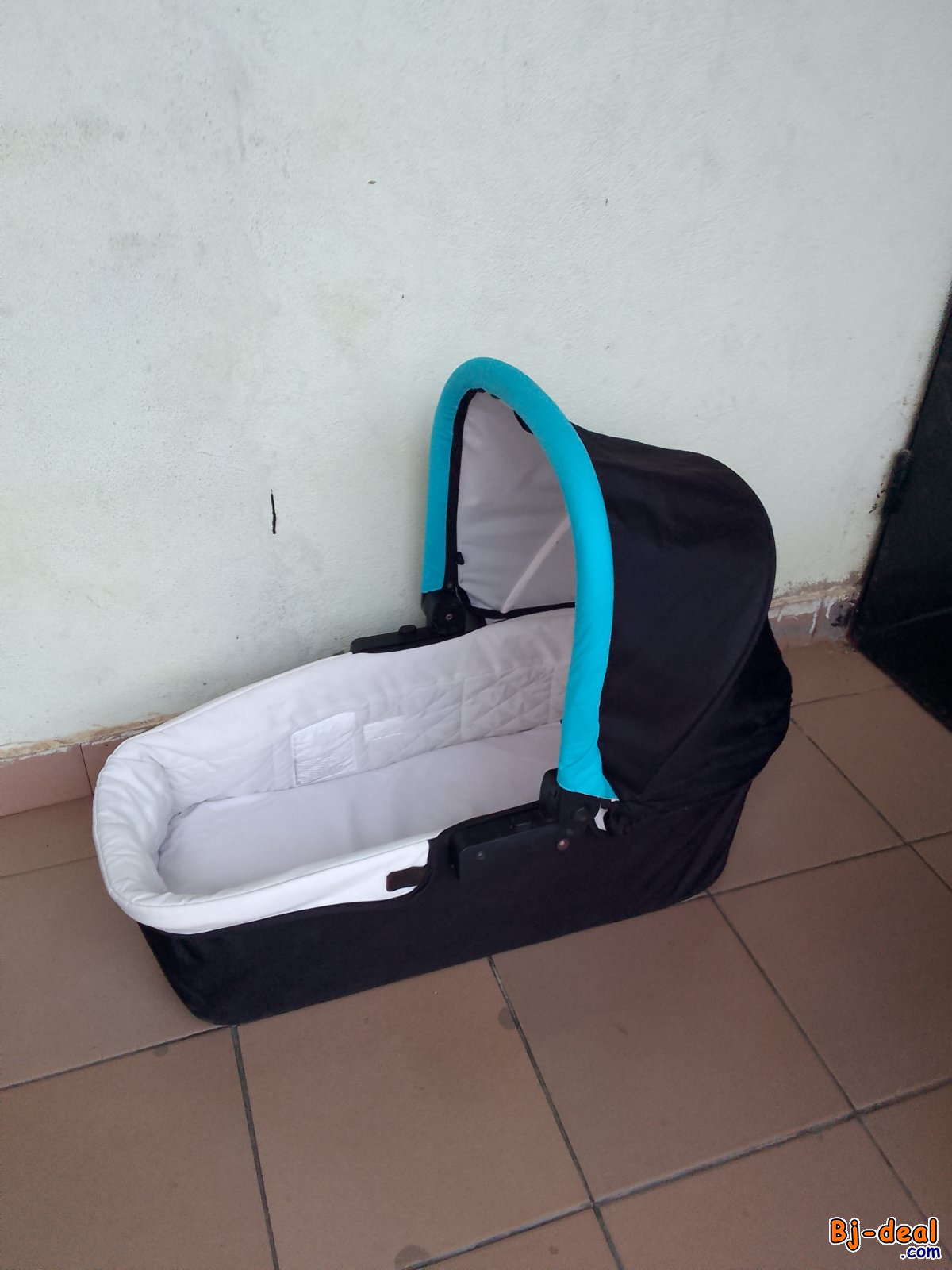 Image principale de Joli berceau modulable et porte berceau