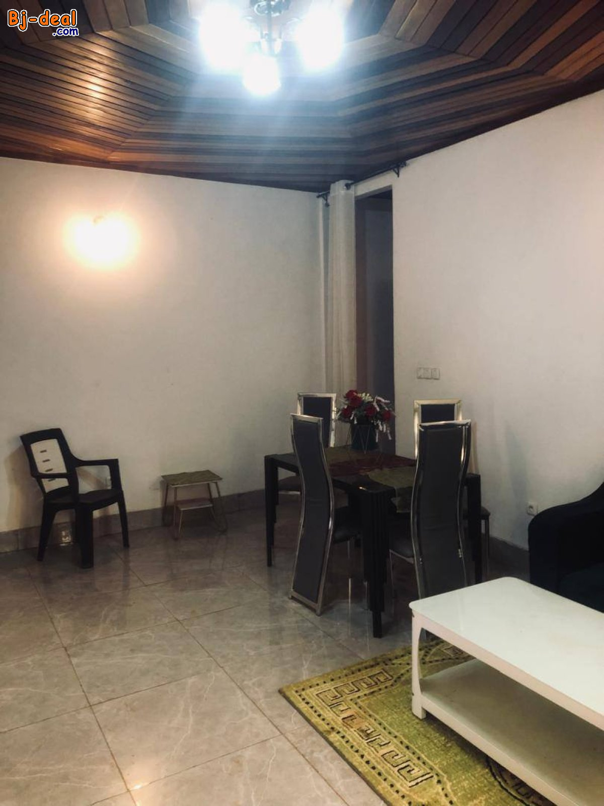 Image principale de Studio avec 2 douches, parking  forage à Tsinga village.