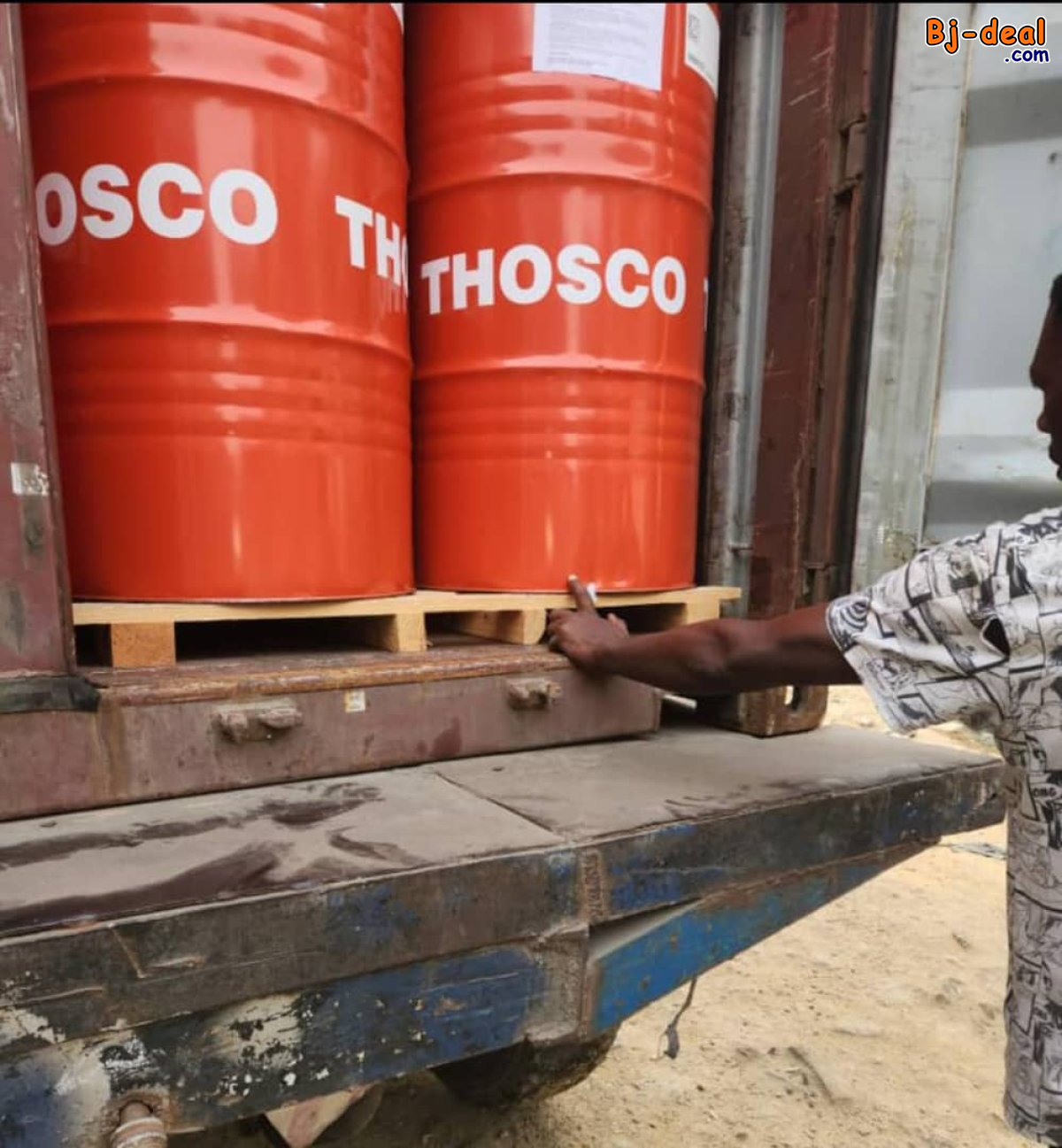 Image principale de Huile de moteur disponible à Douala et expédition partout