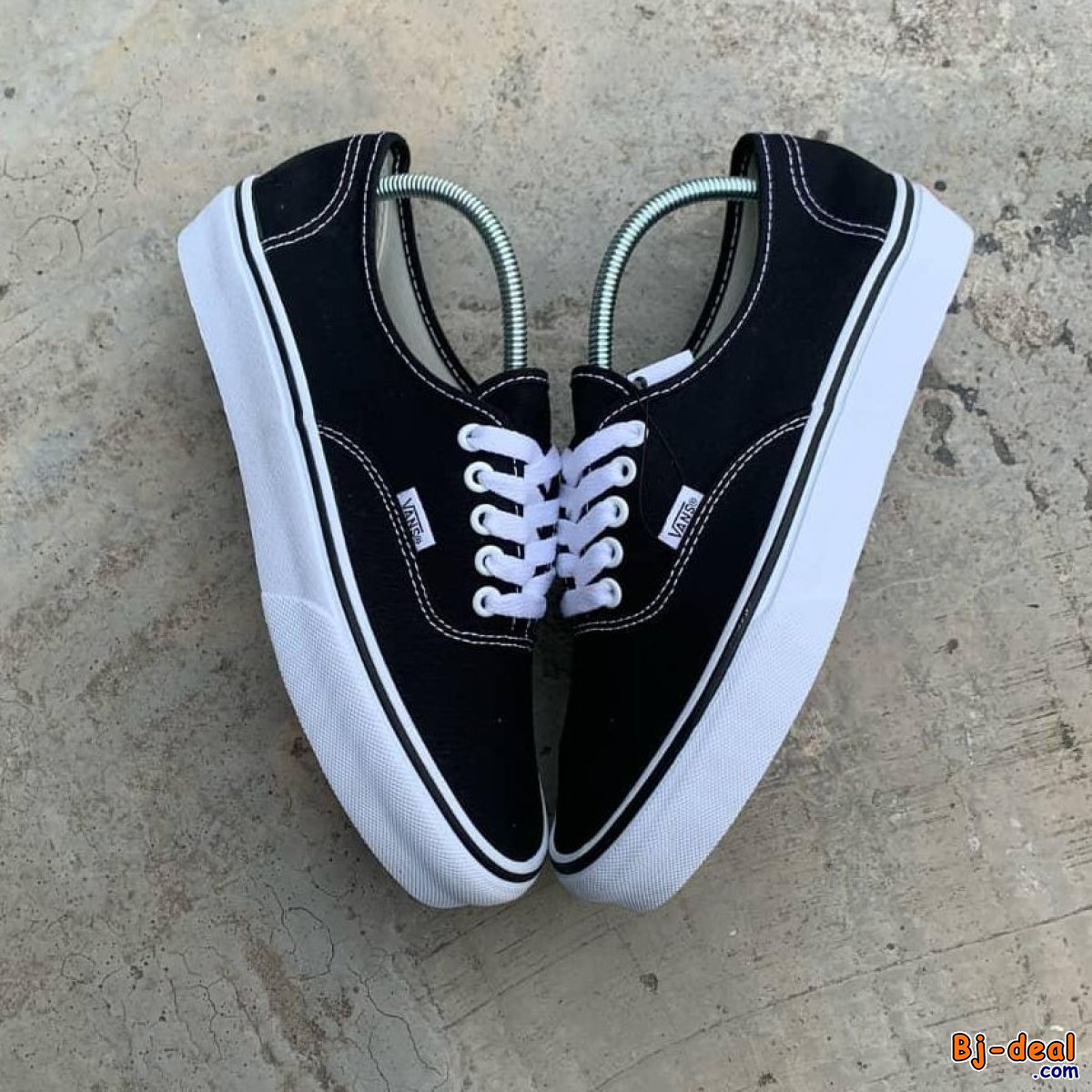 Image principale de Vans disponible de 40 À 45