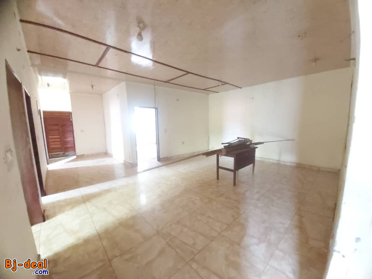 Image principale de Très Vaste Bureau Bon standing à 5min du centre ville