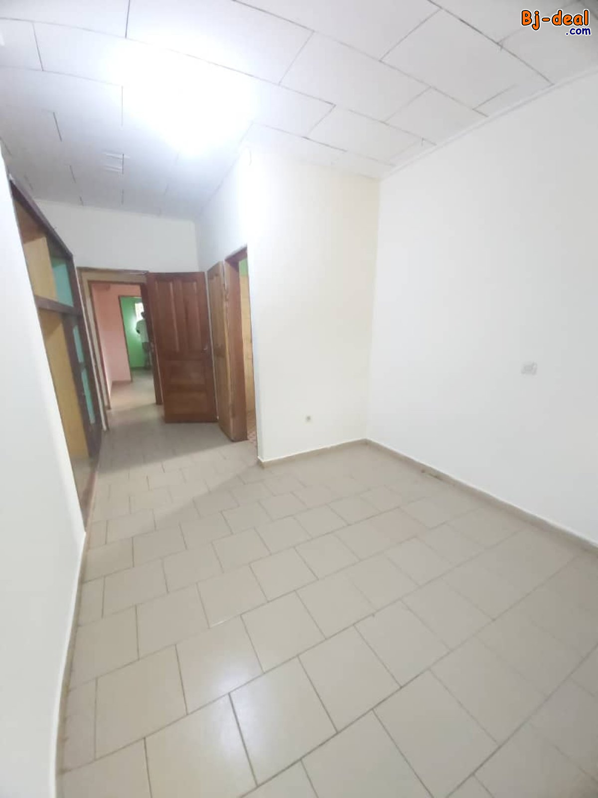 Image principale de Très Vaste Appartement Bon Standing à louer à Simbock, rénové et prêt pour aménagement