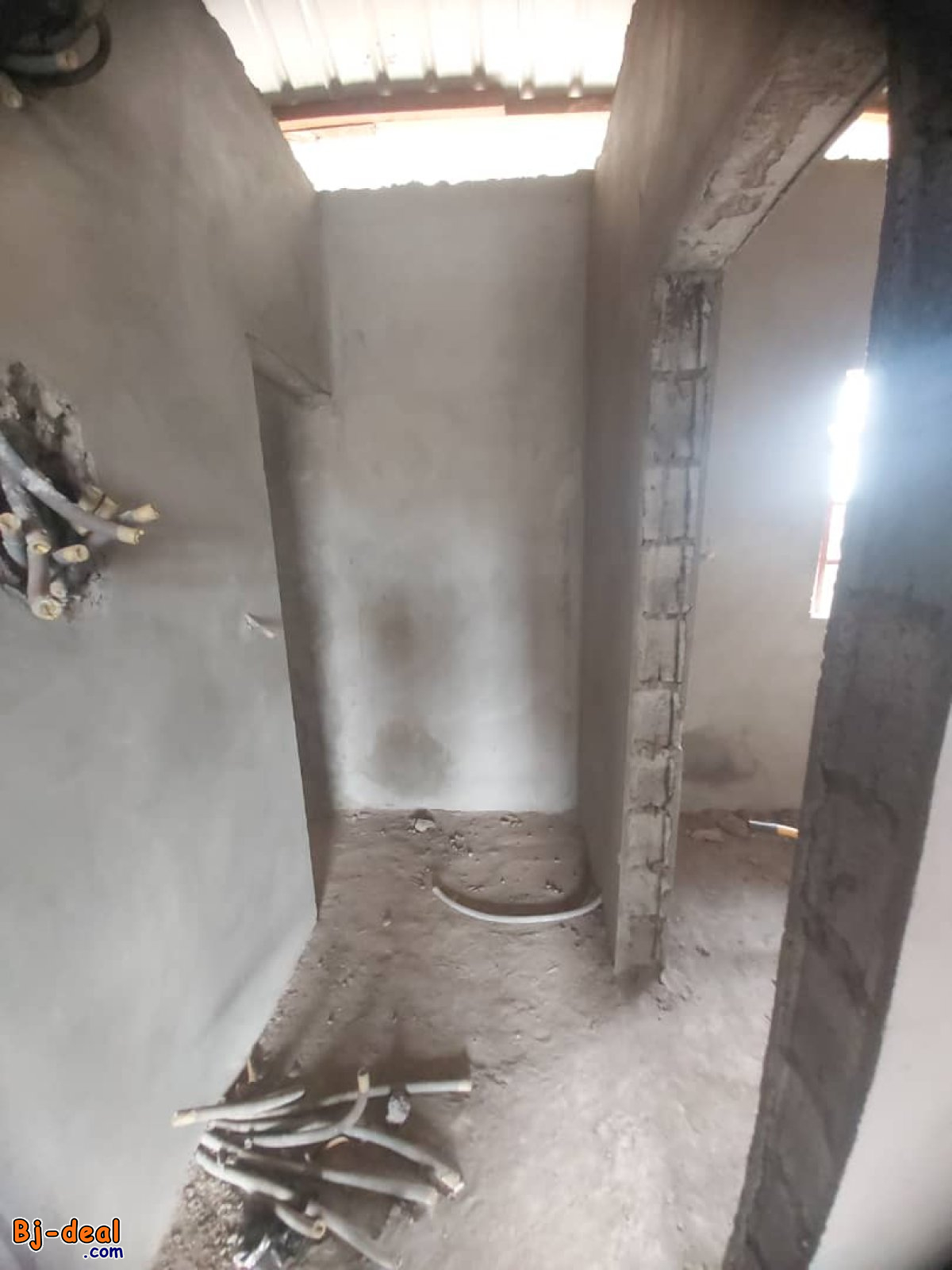 Image principale de Espace Commercial en cours de finition à louer à Elig-Edzoa