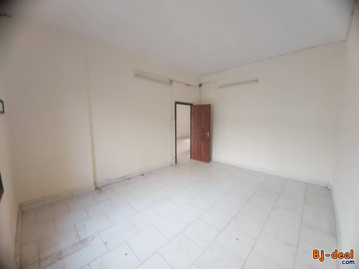 Image principale de Très Vaste Bureau Bon Standing à louer à Melen