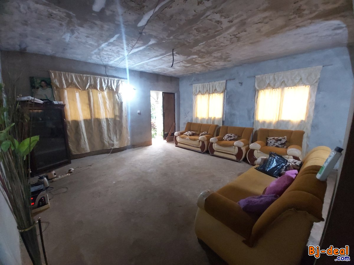 Image principale de Incroyable Immeuble R+1 presque terminé (déjà tôlé) à vendre