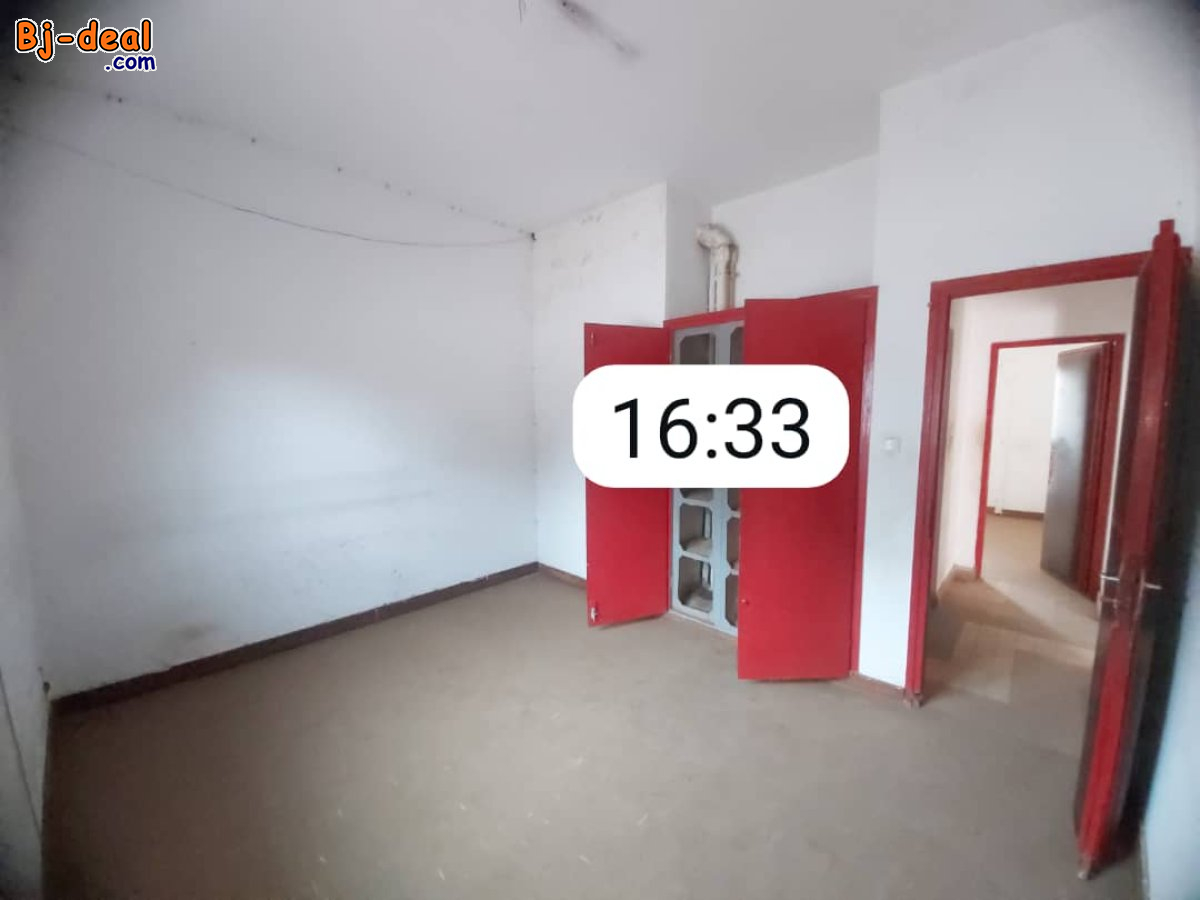 Image principale de Très Vaste Espace Commercial à louer Centre-Ville