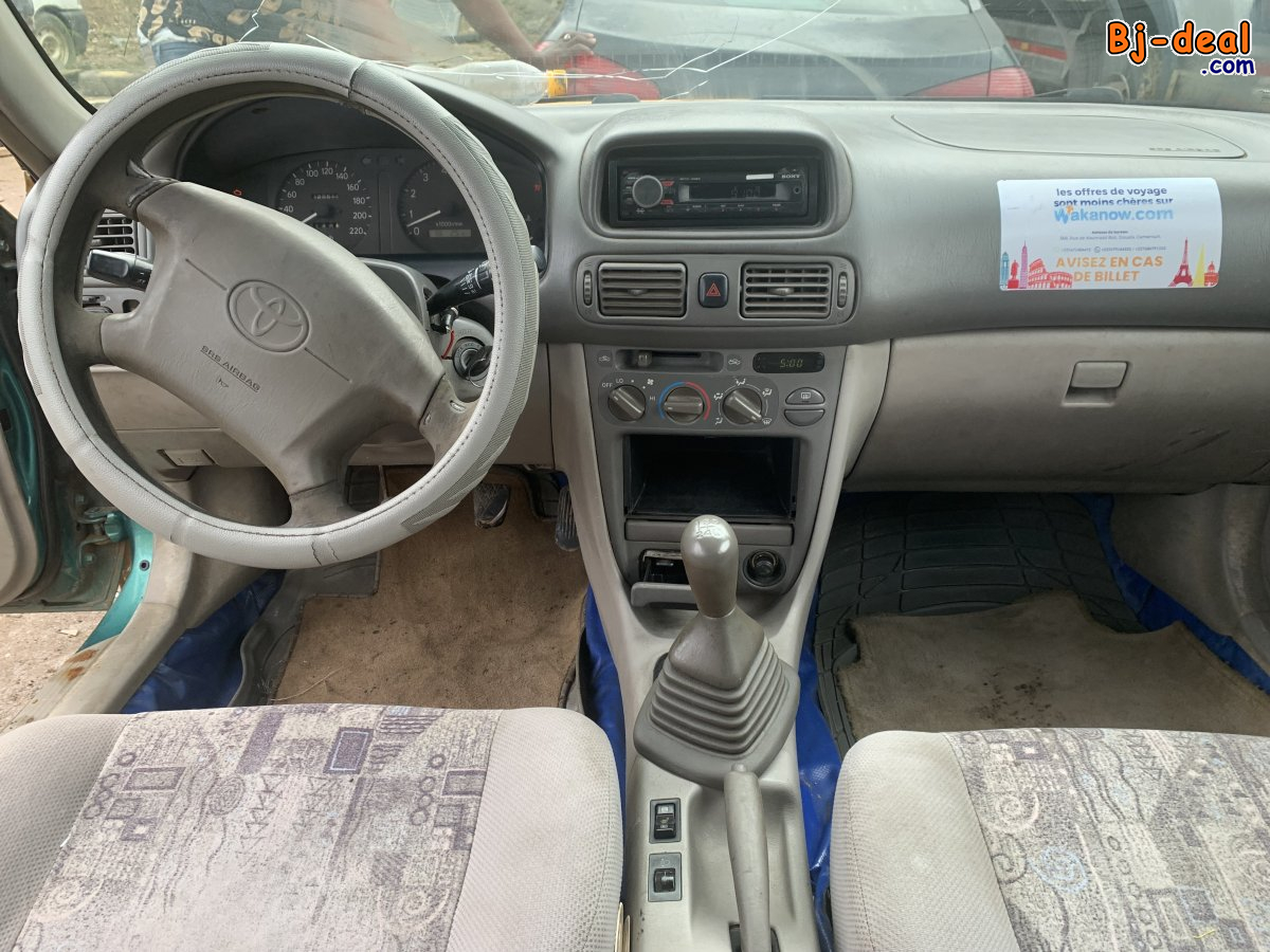 Main image of TOYOTA COEOLLA MARON occasion