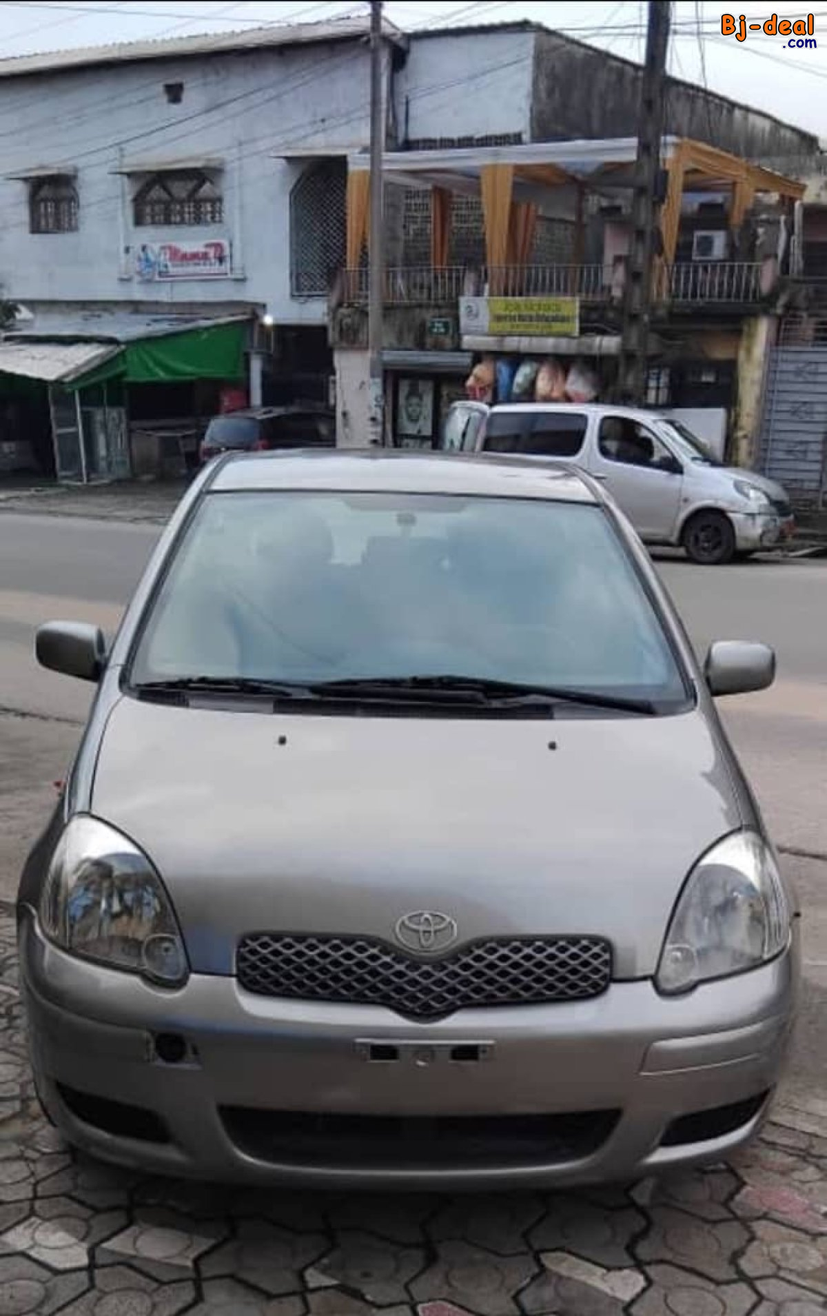 Main image of TOYOTA YARIS ANNÉE 2004