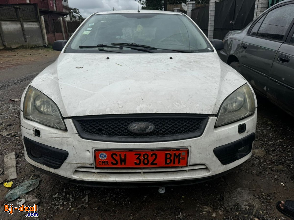 Main image of FORD FOCUS ANNÉE 2008 blanc