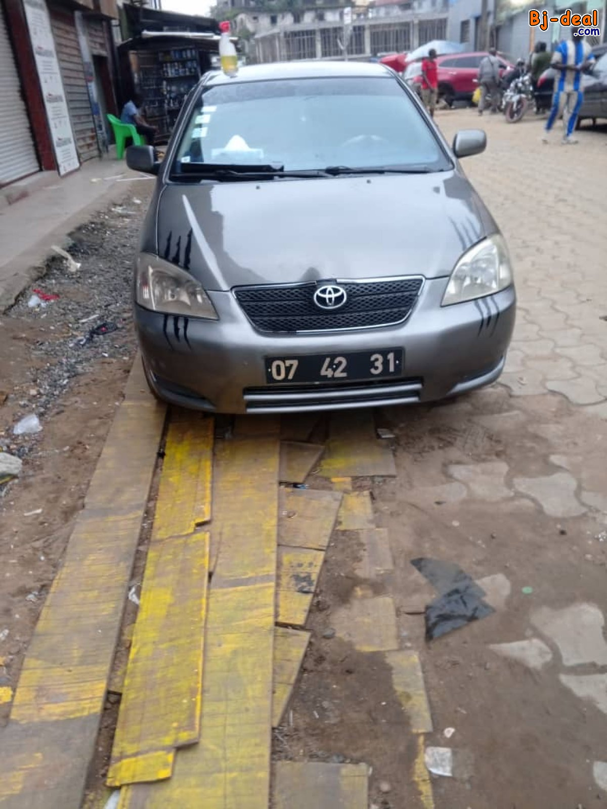 Main image of TOYOTA COROLLA ANNÉE 2004