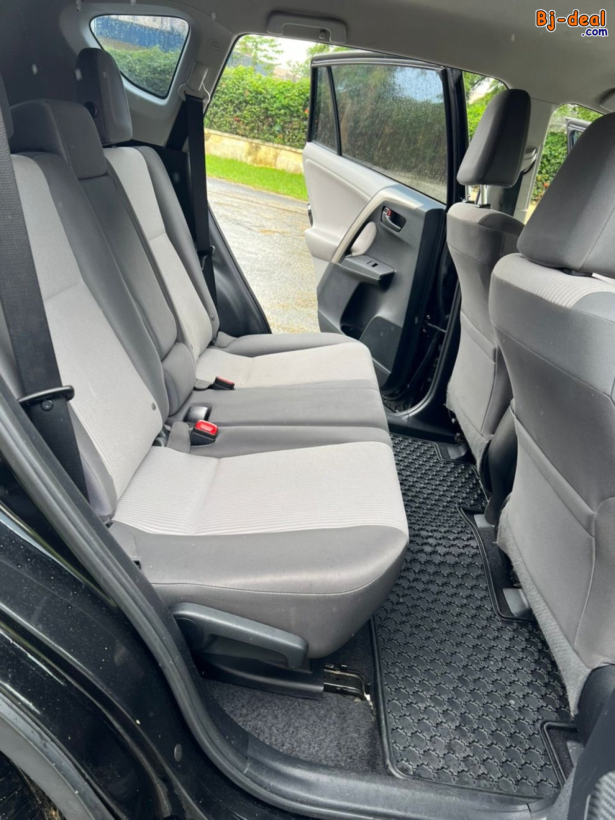 Main image of TOYOTA RAV4 le année 2014