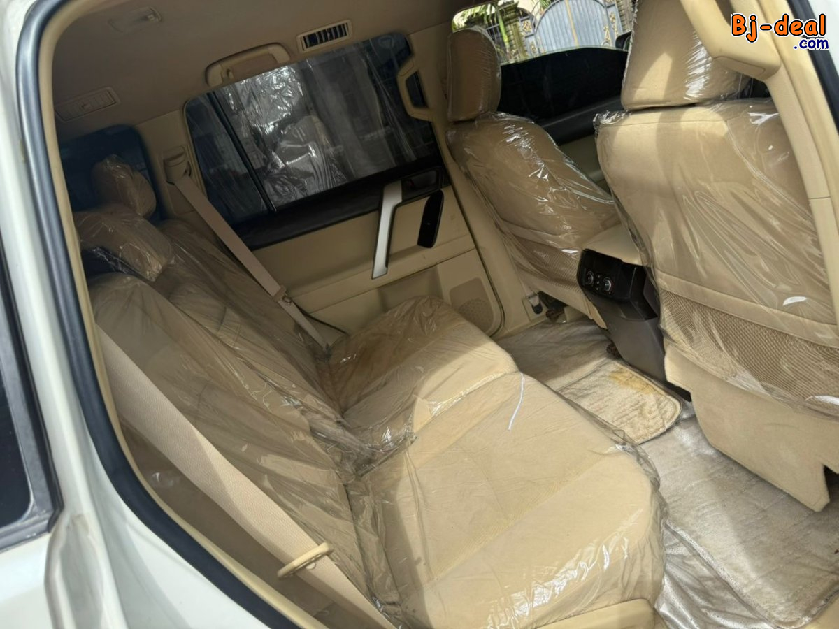 Main image of TOYOTA LAND CRUISER PRADO TX.L