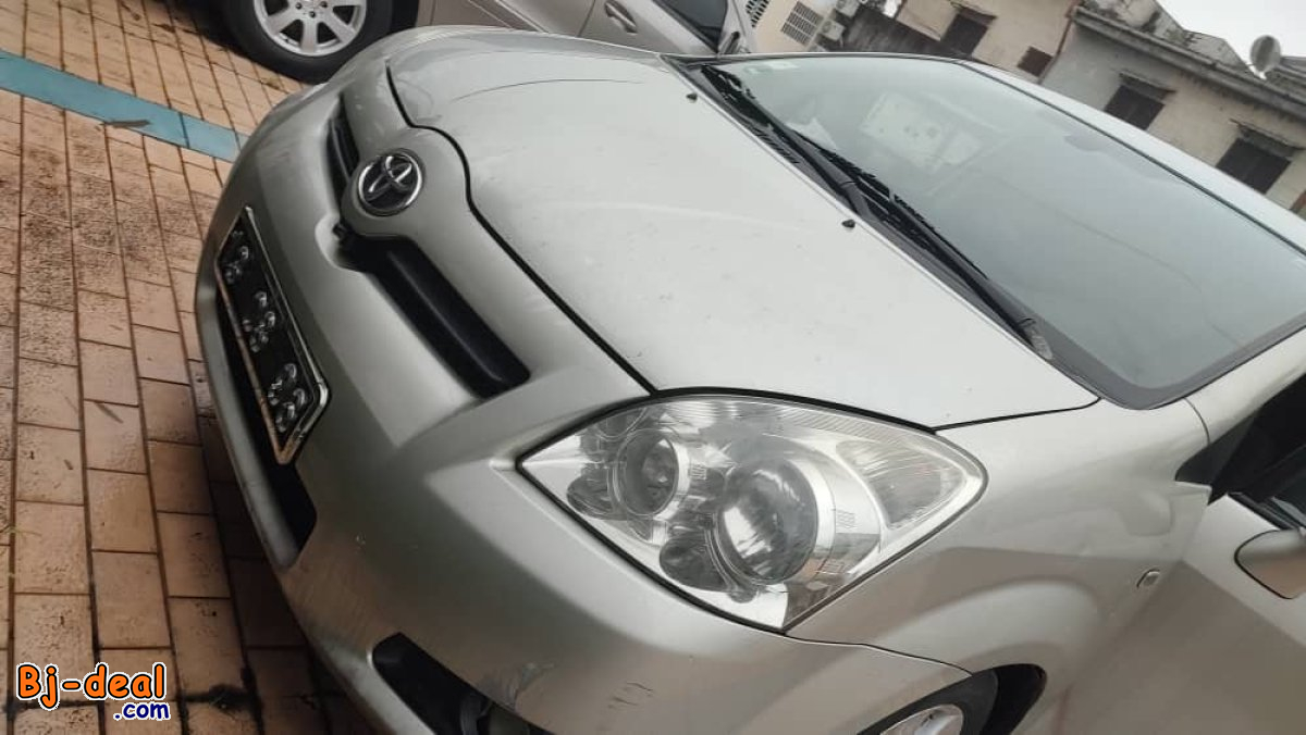 Main image of TOYOTA COROLLA VERSO année 2008