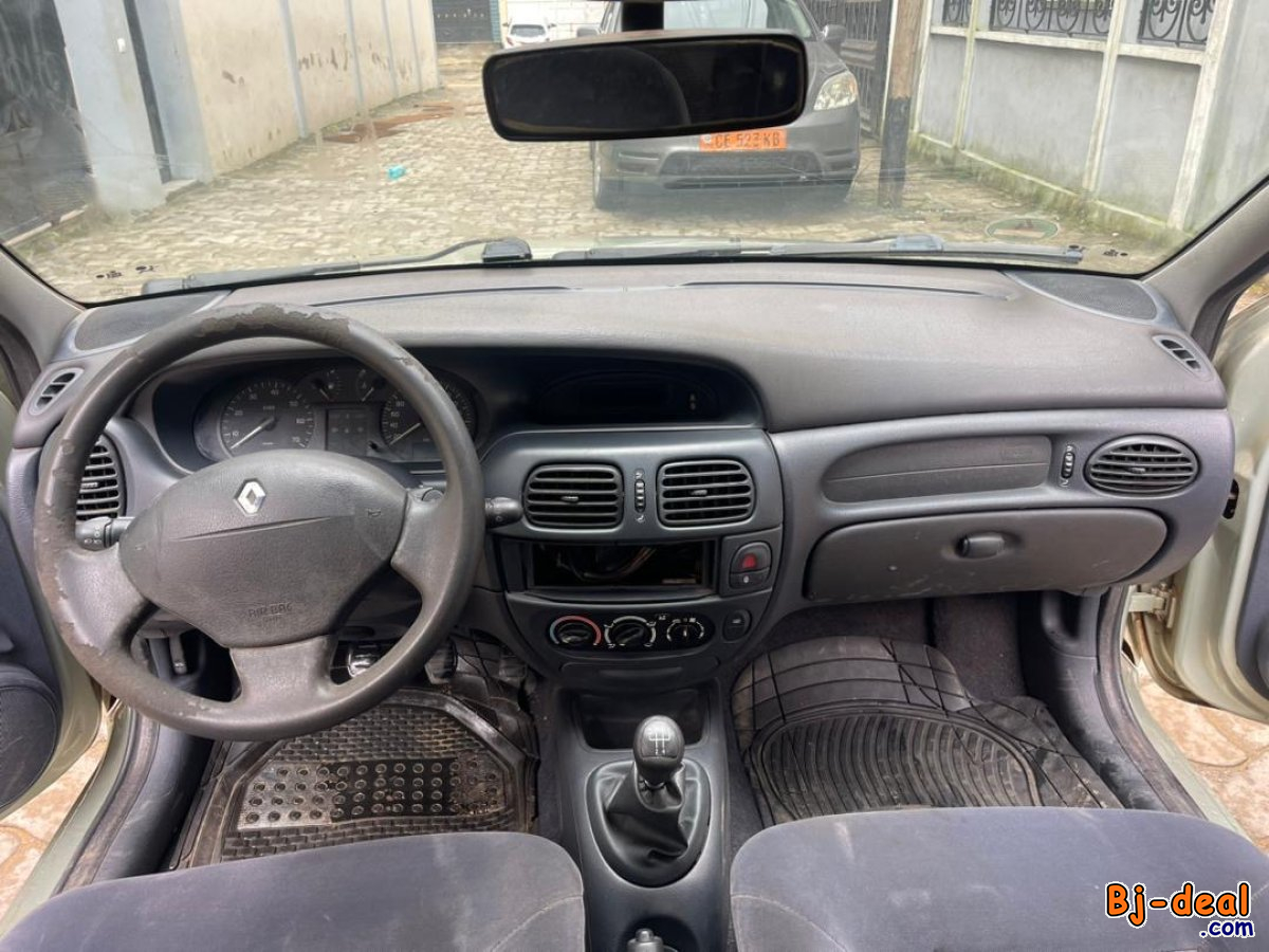 Main image of RENAULT MÉGANE OCCASION D’EUROPE