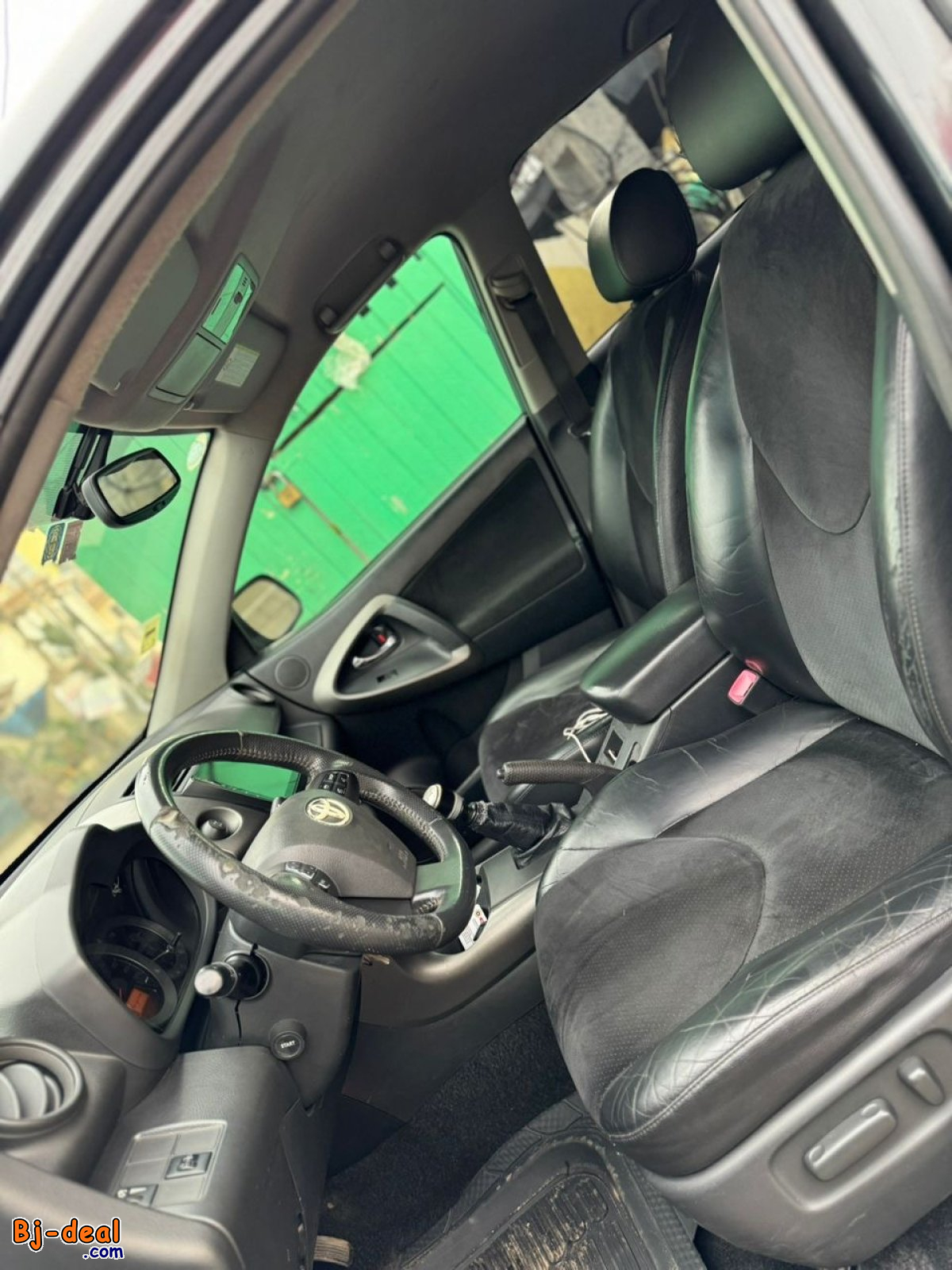 Main image of TOYOTA RAV4 année 2012