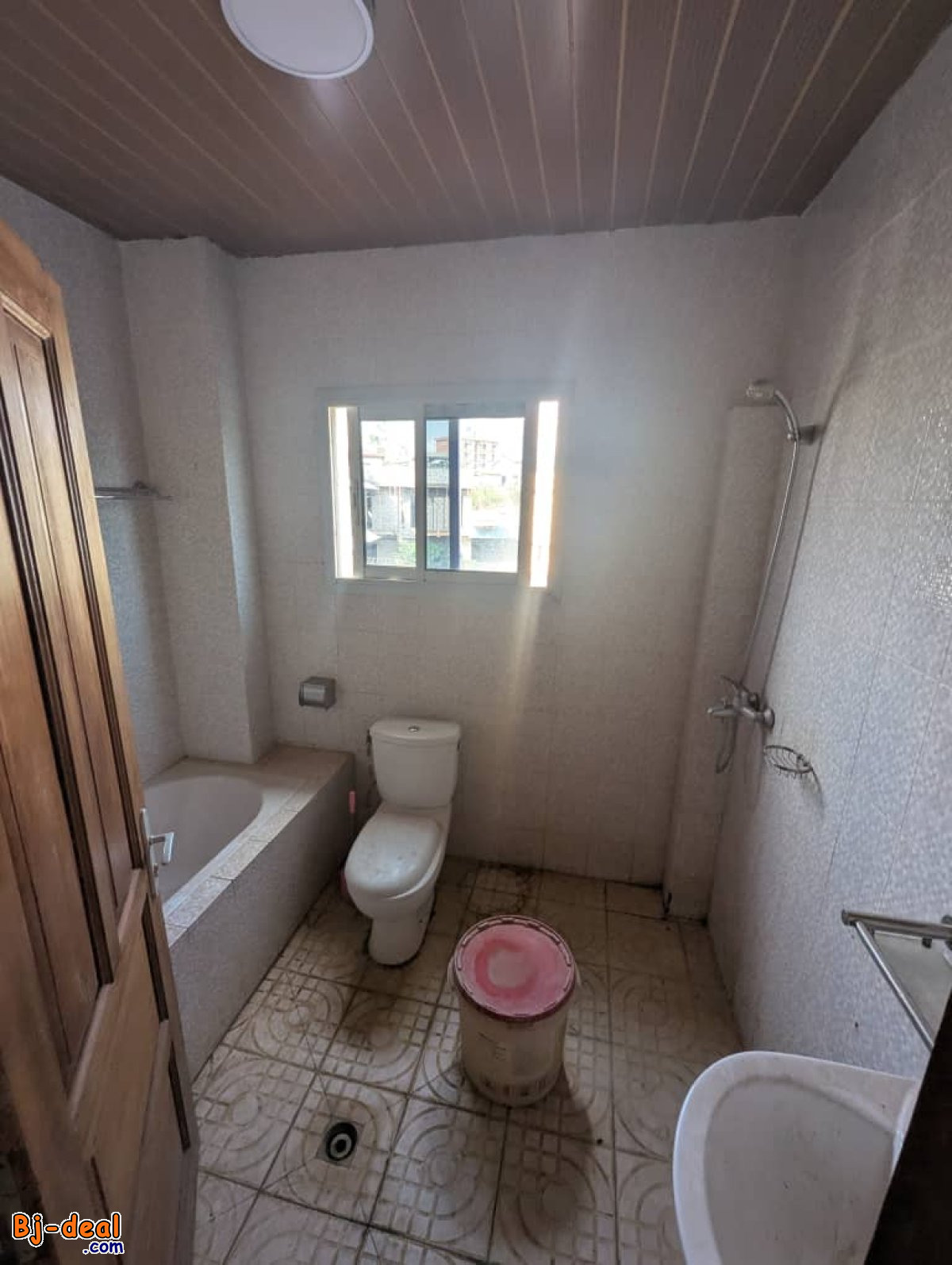 Image principale de Vaste et Magnifique Appartement à louer à Odza