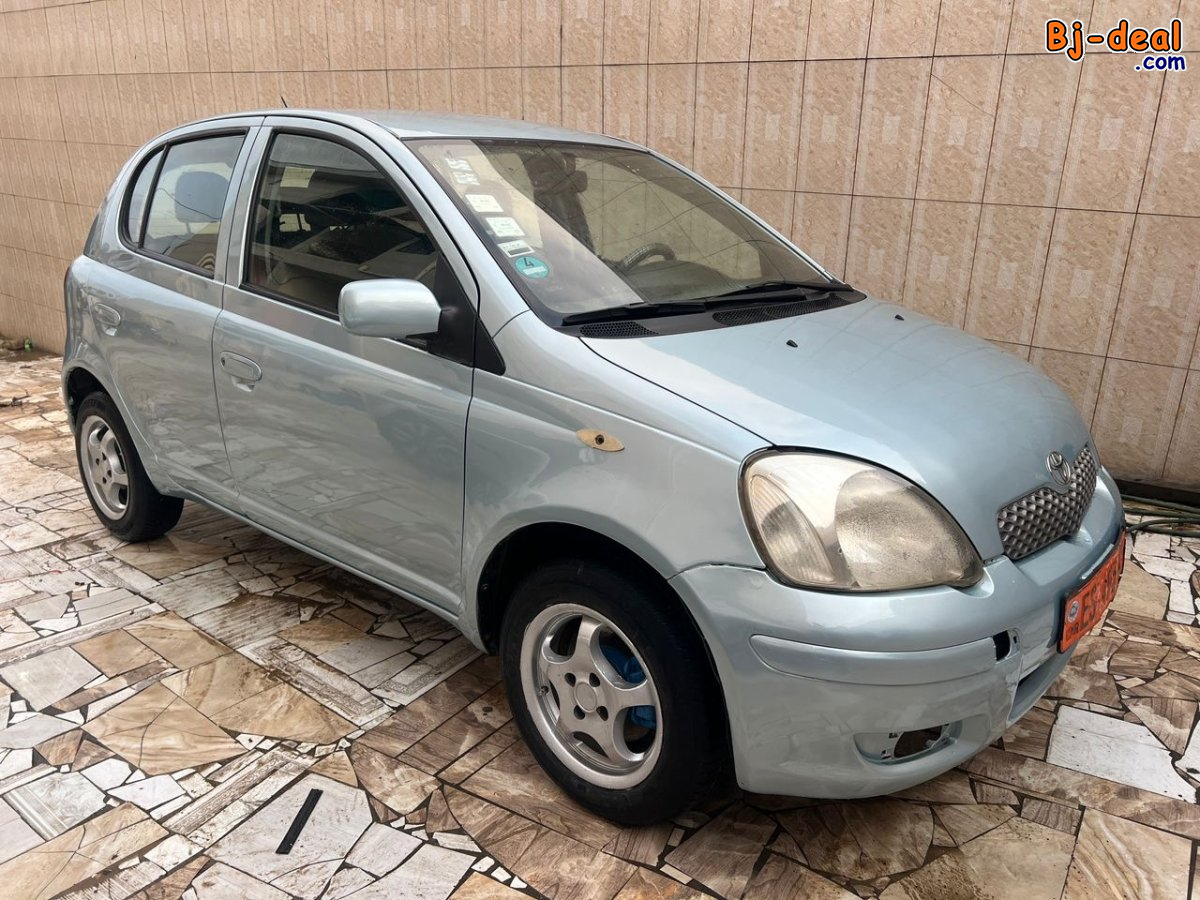 Image principale de TOYOTA YARIS ANNÉE 2005