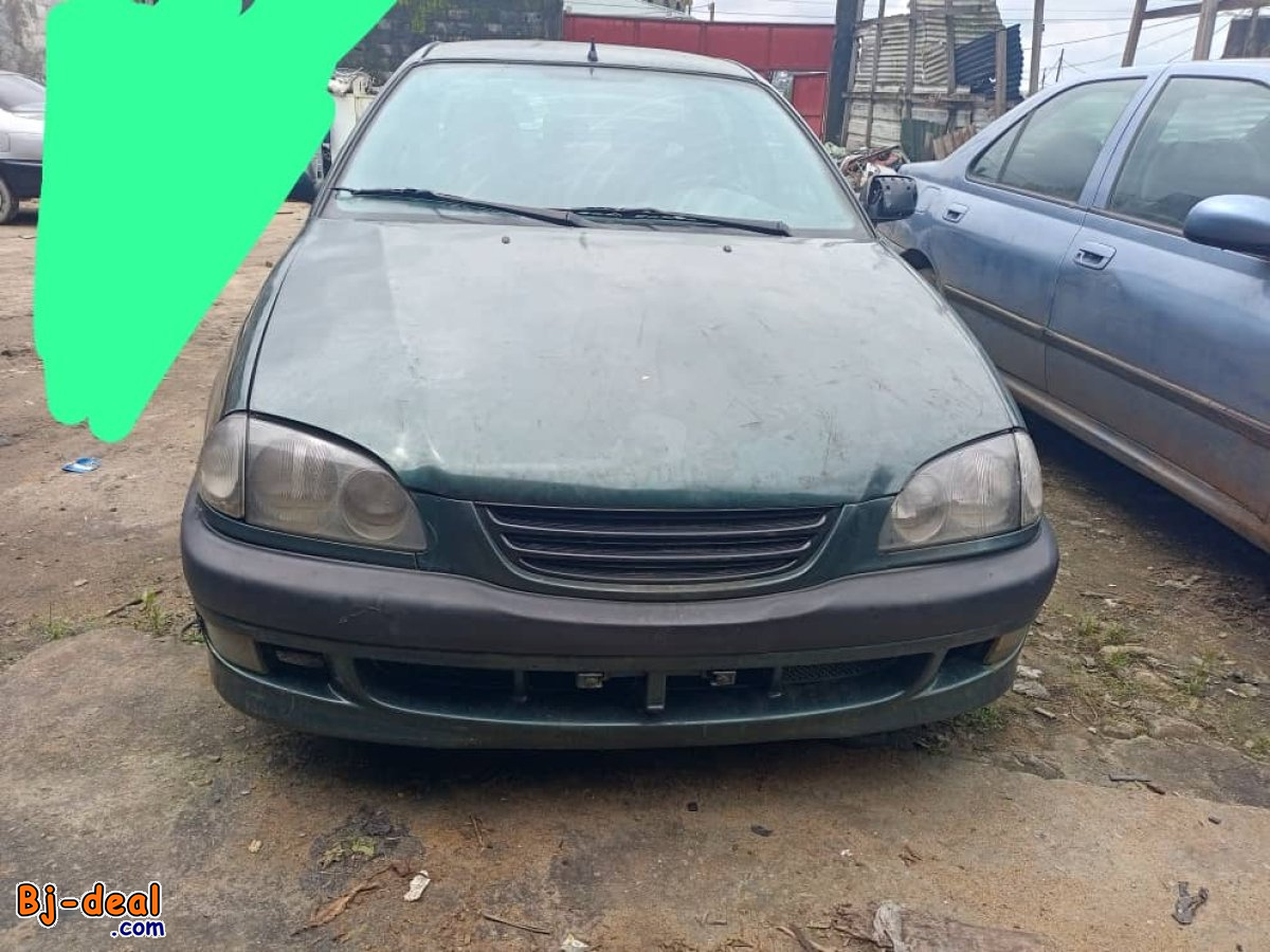 Main image of TOYOTA AVENSIS ANNÉE 1999