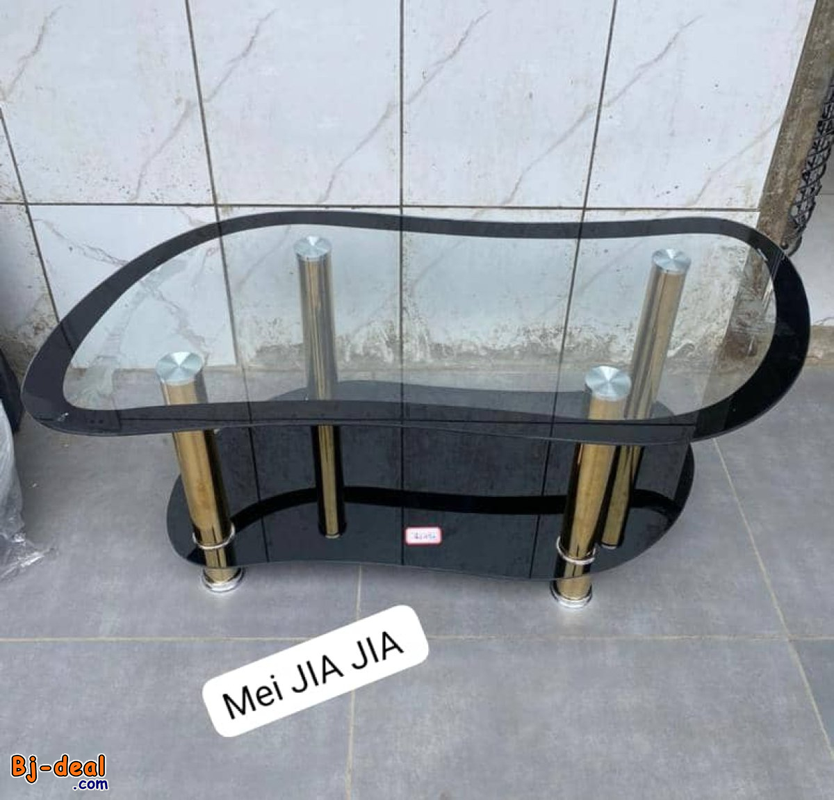 Image principale de Table basse disponible à Douala