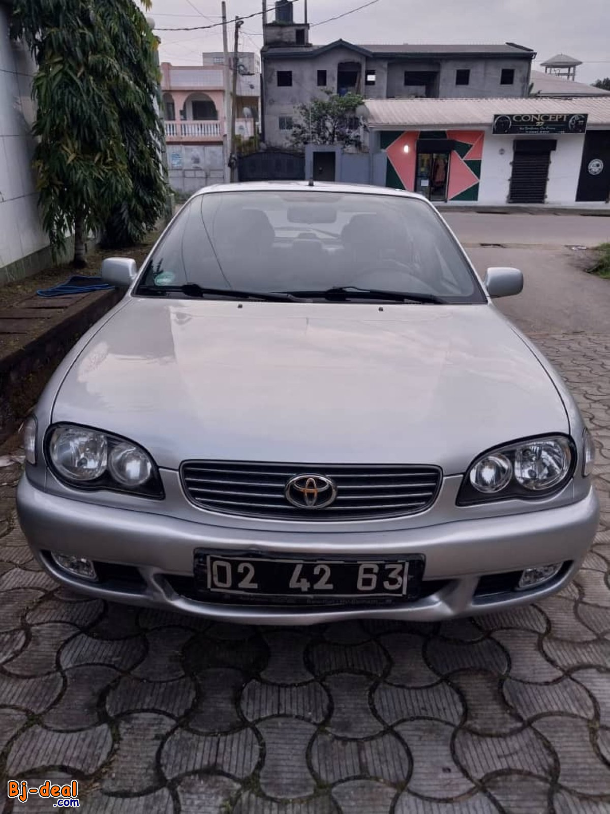 Image principale de TOYOTA COROLLA ANNÉE 2001
