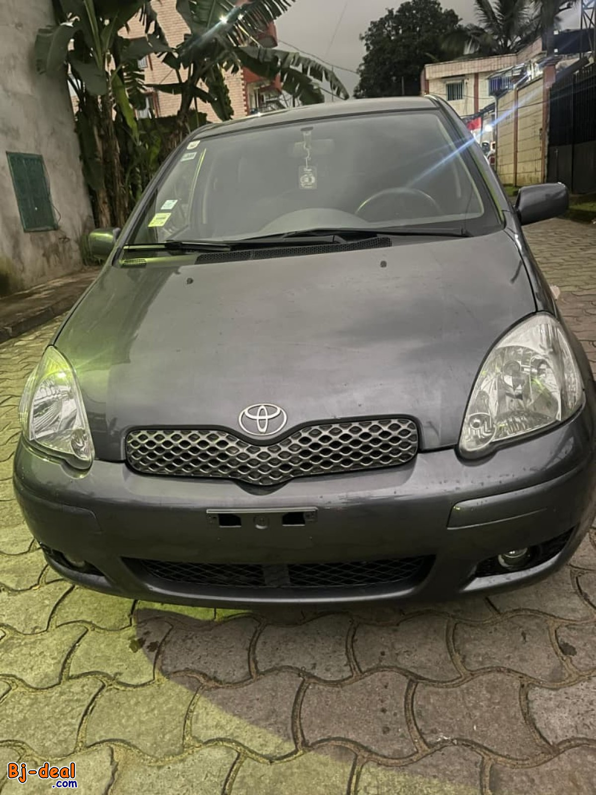Main image of TOYOTA YARIS ANNÉE 2005