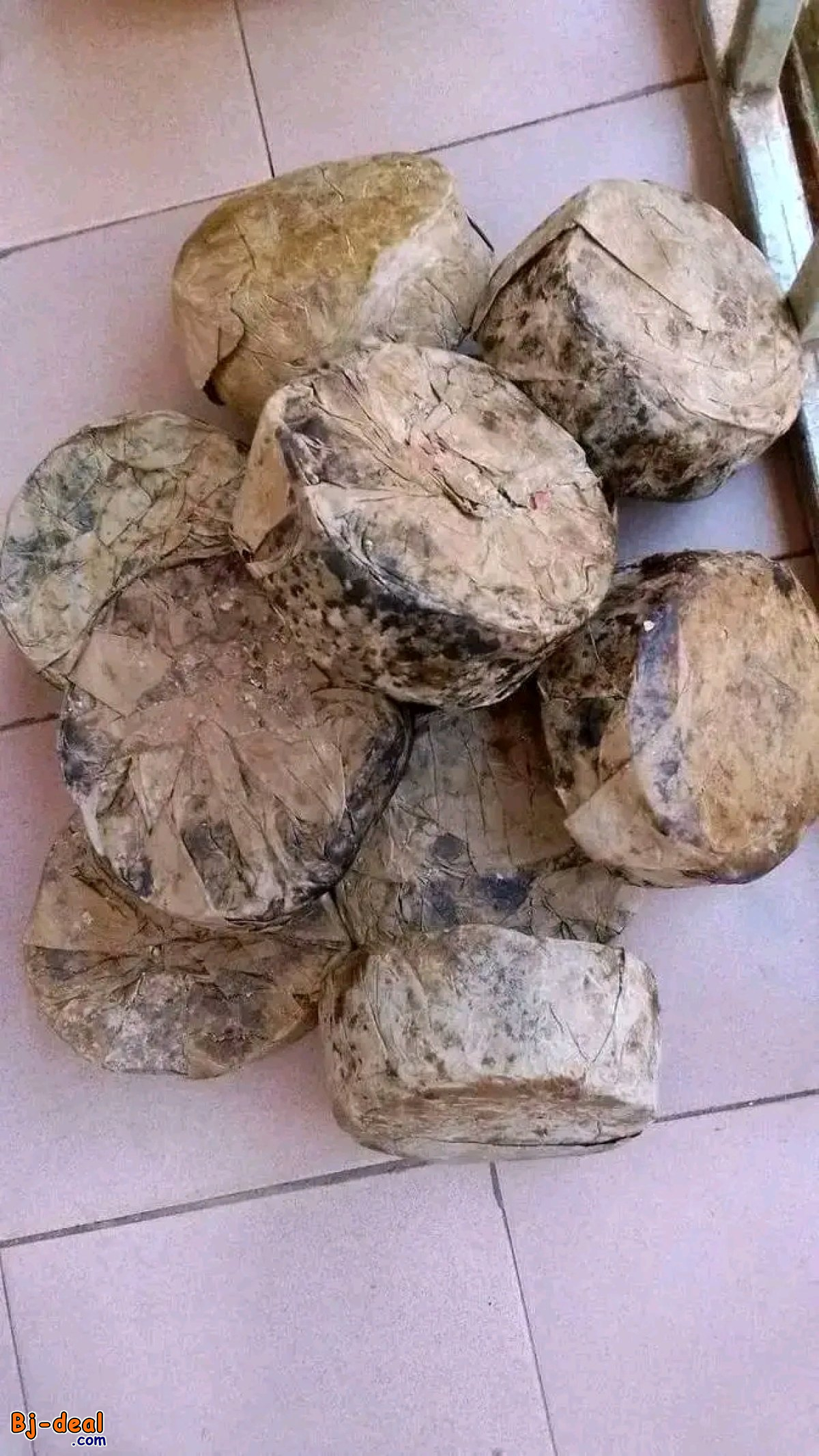 Image principale de Savon noir du Ghana disponible en kilo et détail