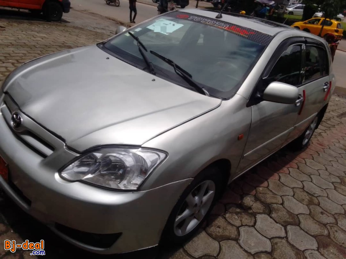 Image principale de TOYOTA COROLLA ANNÉE 2004