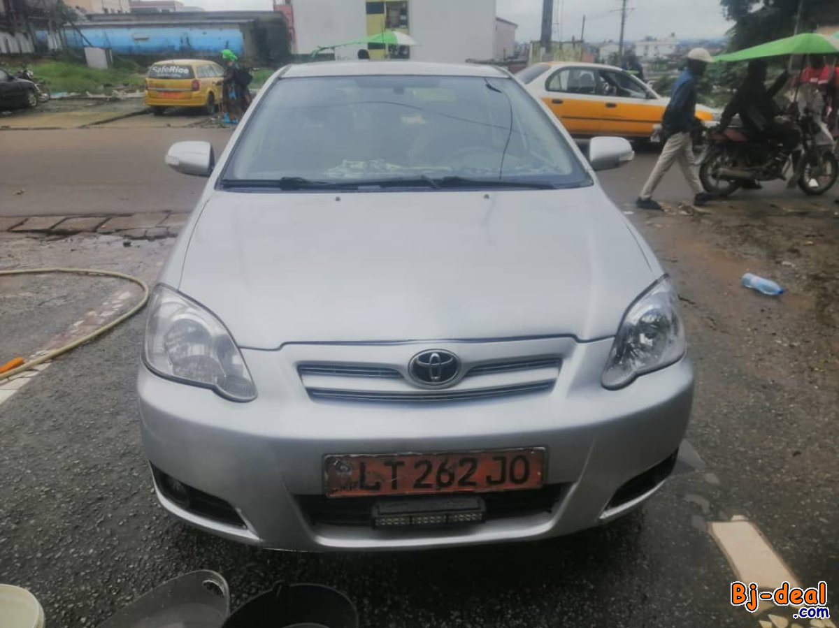 Image principale de TOYOTA COROLLA ANNÉE 2004