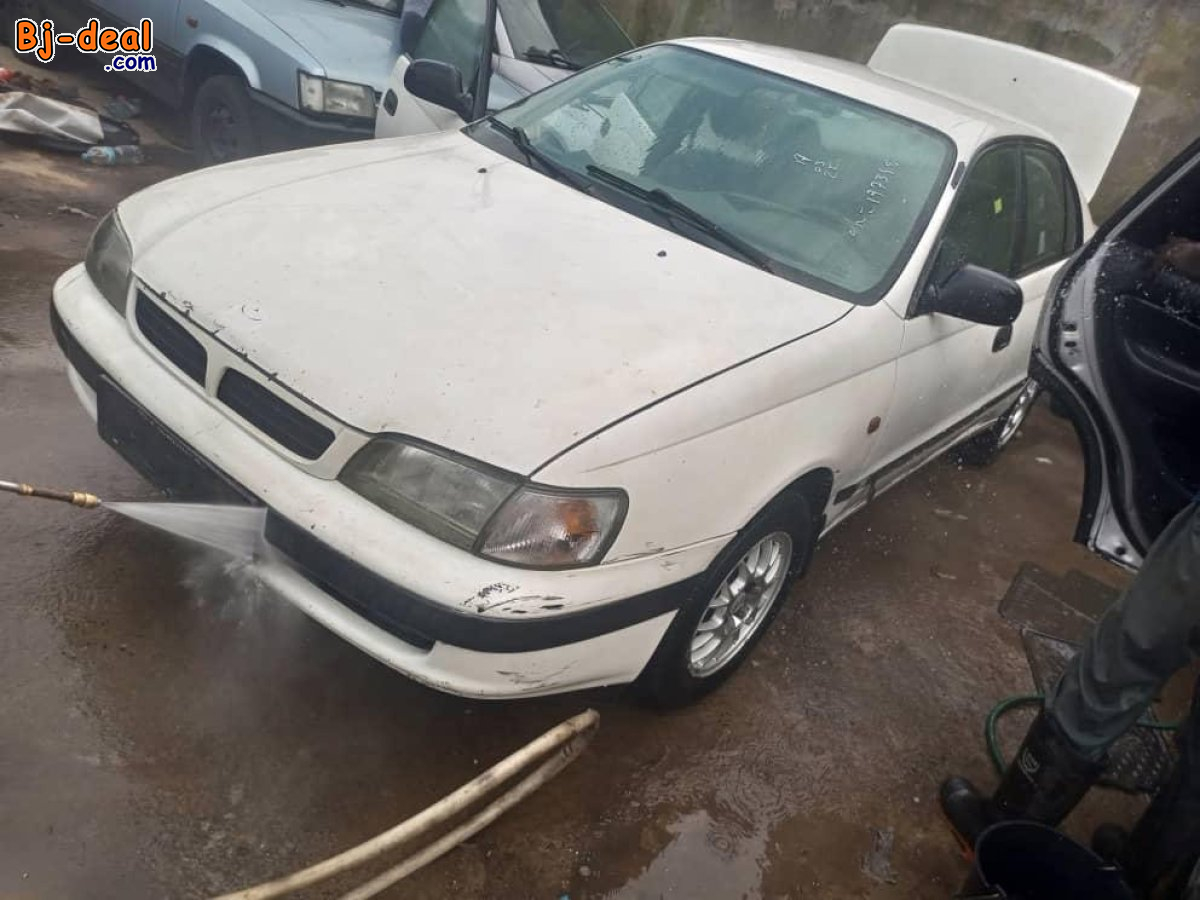 Image principale de TOYOTA CARINA OCCASION D’EUROPE