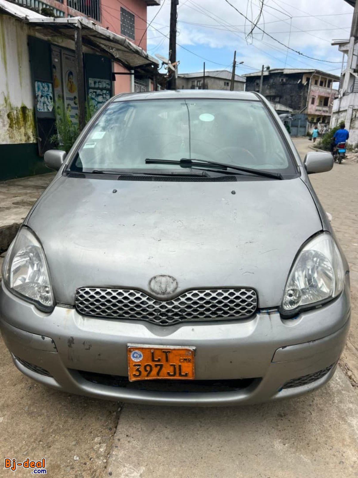 Main image of TOYOTA YARIS ANNÉE 2005