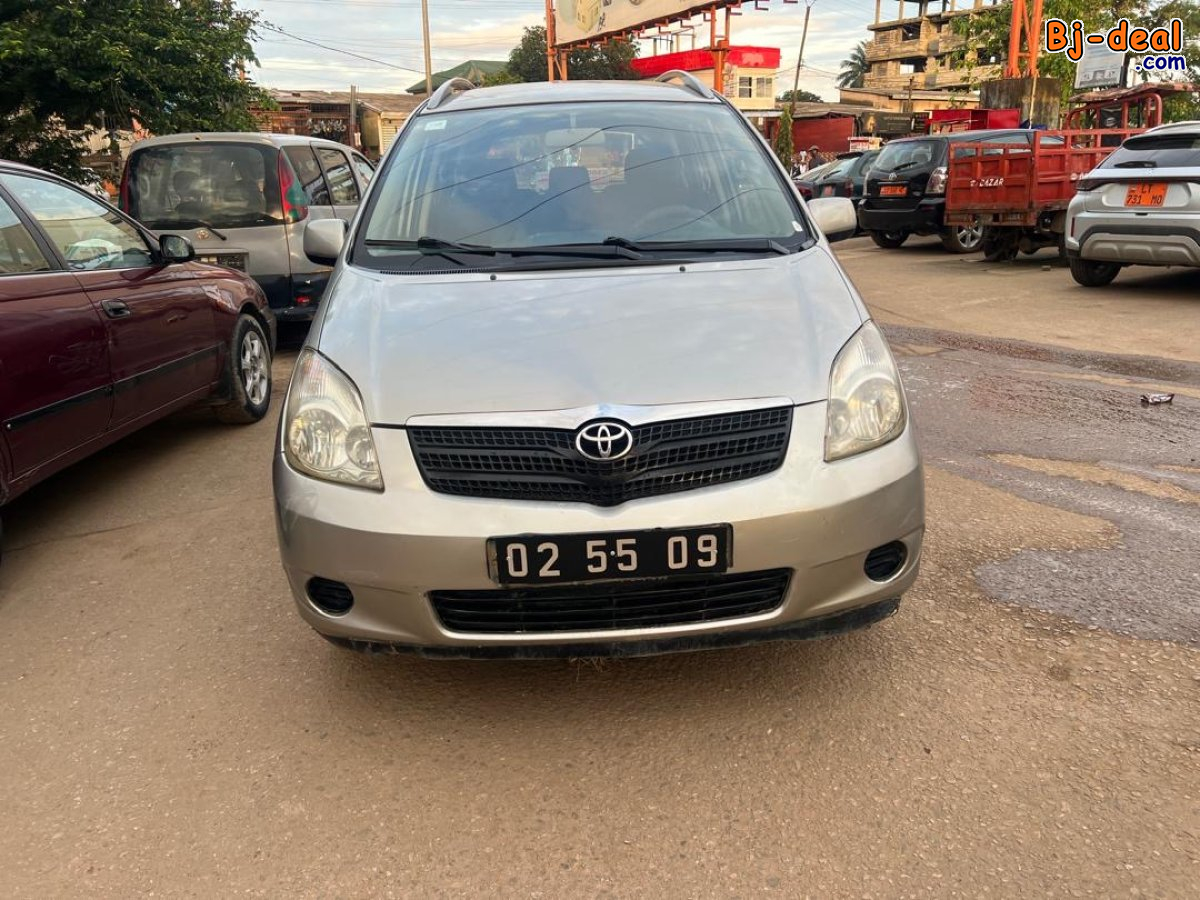 Main image of TOYOTA COROLLA VERSO OCCASION CAMEROUN