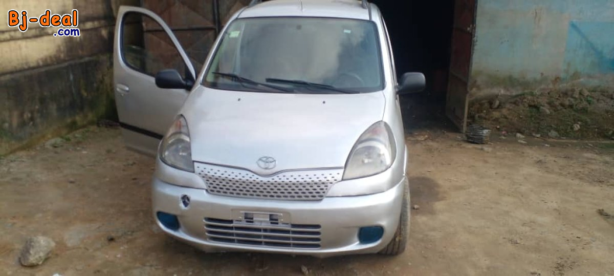 Main image of TOYOTA YARIS VERSO ANNÉE 2003