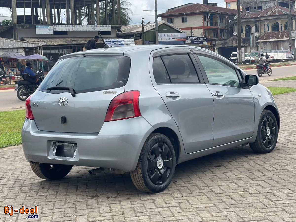 Main image of Toyota Yaris Vitz Année 2009