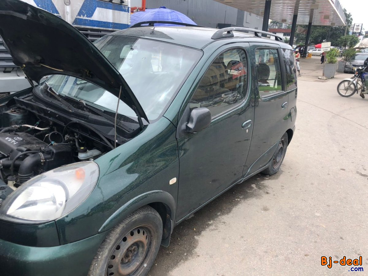 Main image of TOYOTA YARIS VERSO ANNÉE 2002