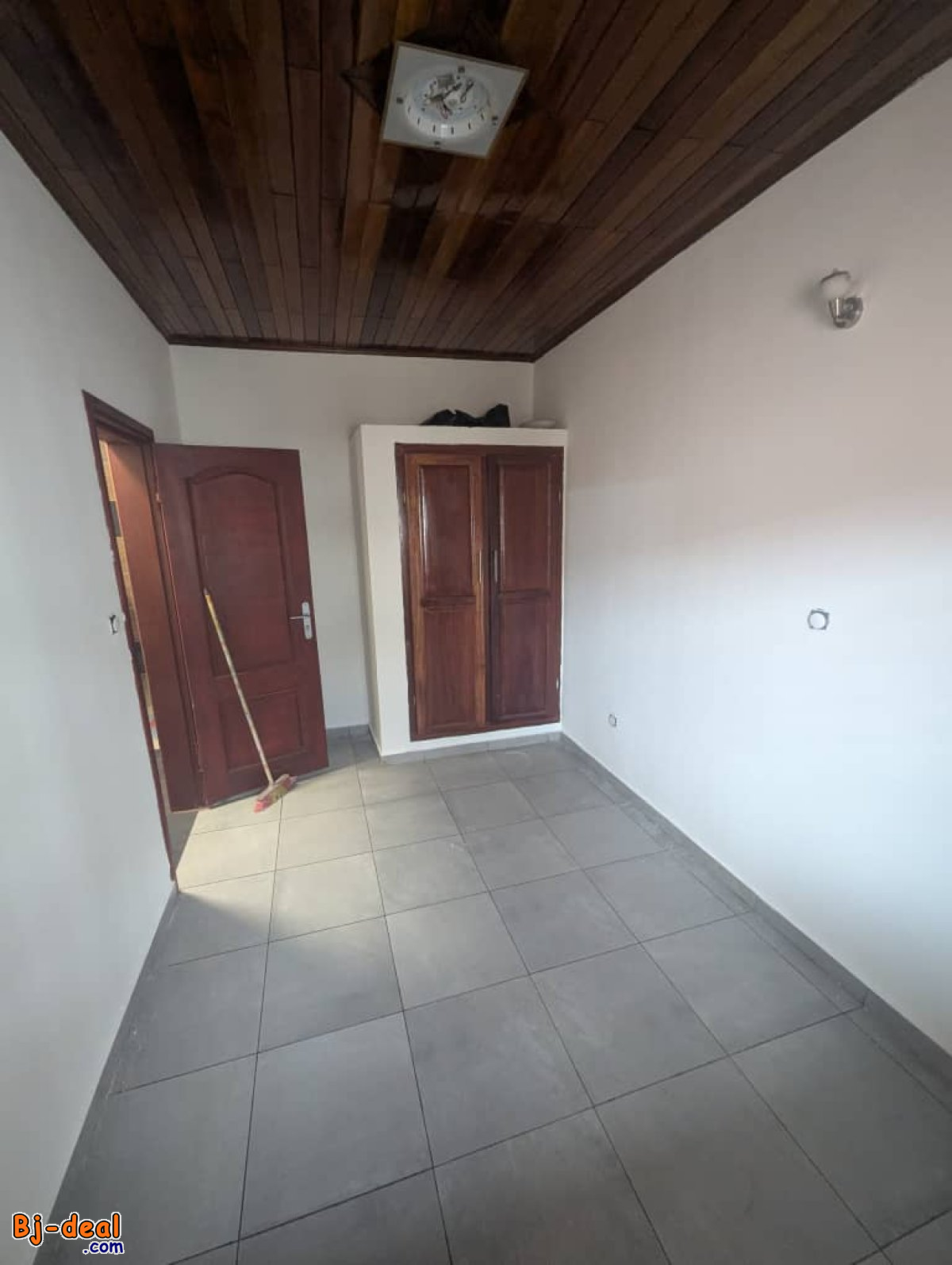 Image principale de Joli Studio Bon Standing à louer à Odza