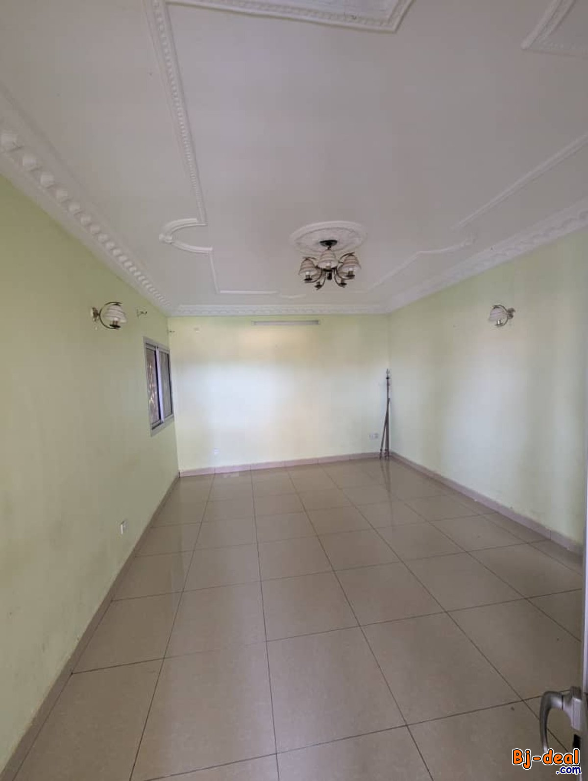 Image principale de Vaste Appartement Bon Standing à louer à Odza