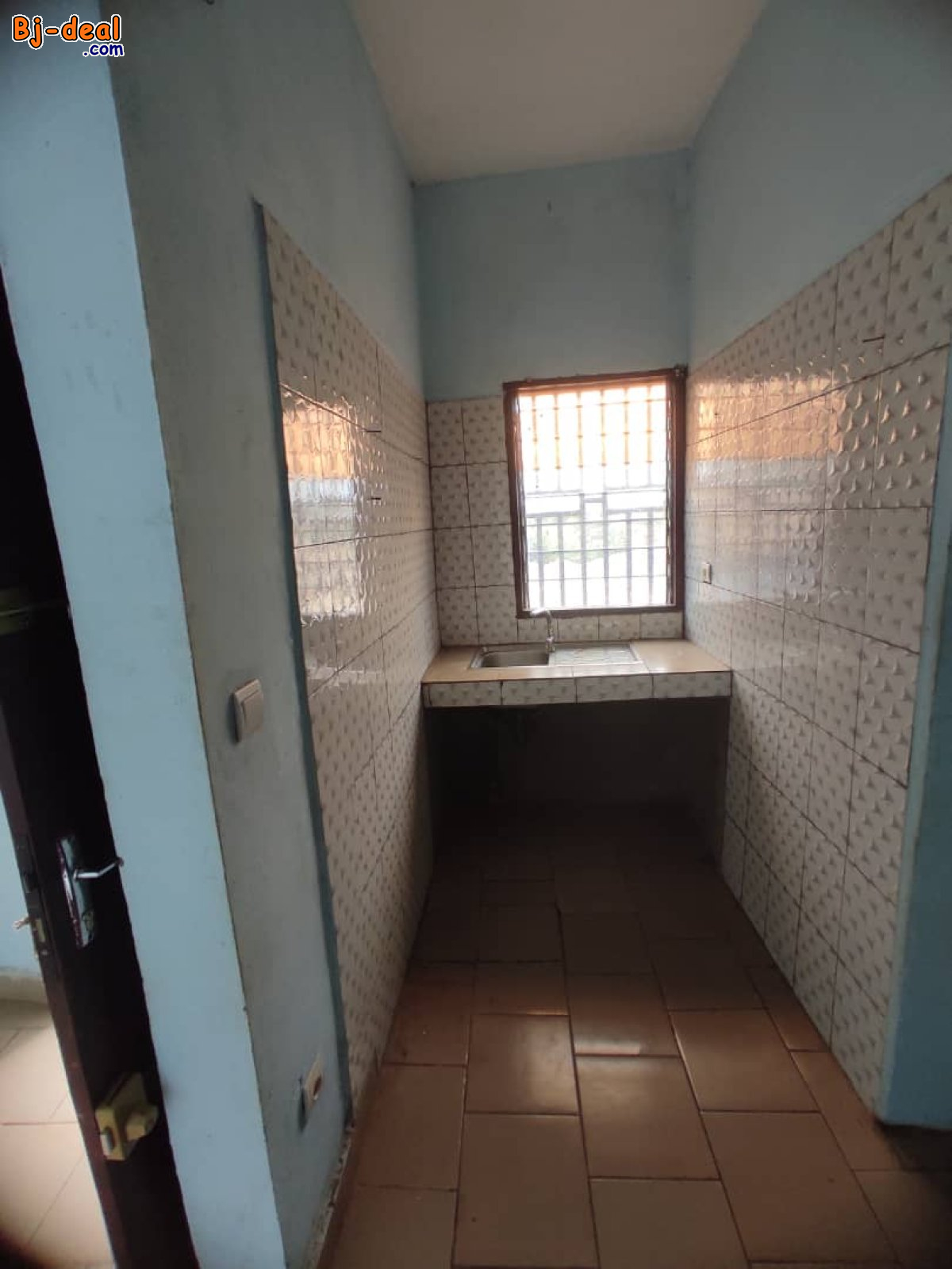 Image principale de Studio Moderne avec Eau et Lumière à louer à Nkomo