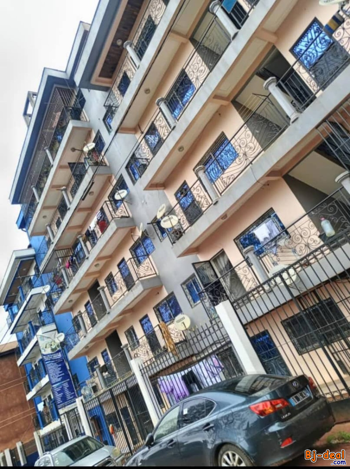 Image principale de Magnifique Immeuble de 500m² à vendre à Odza