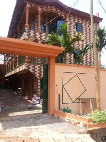 Image principale de studio moderne a louer a yaounde