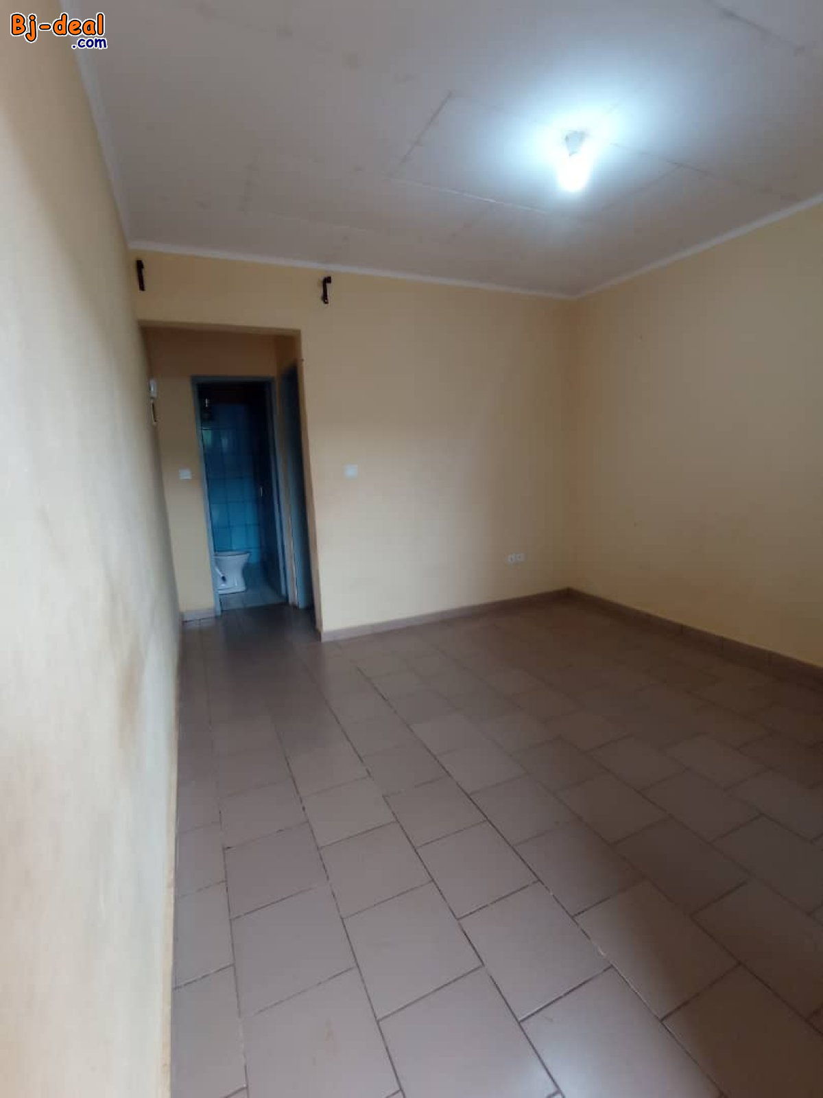 Image principale de Studio Moderne Abordable Neuf à louer à Ekoumdoum