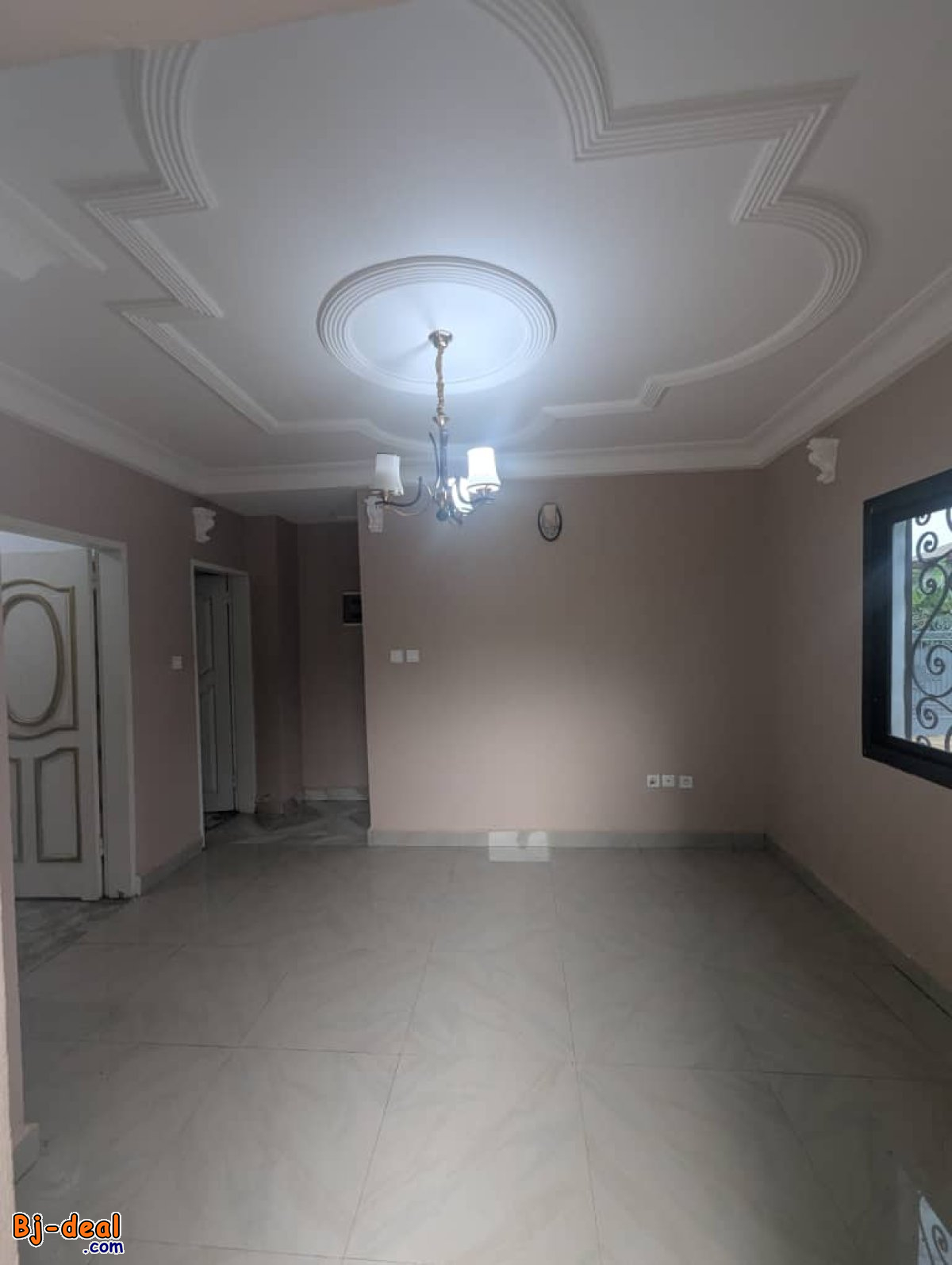 Image principale de Magnifique Studio Bon Standing à louer à Odza