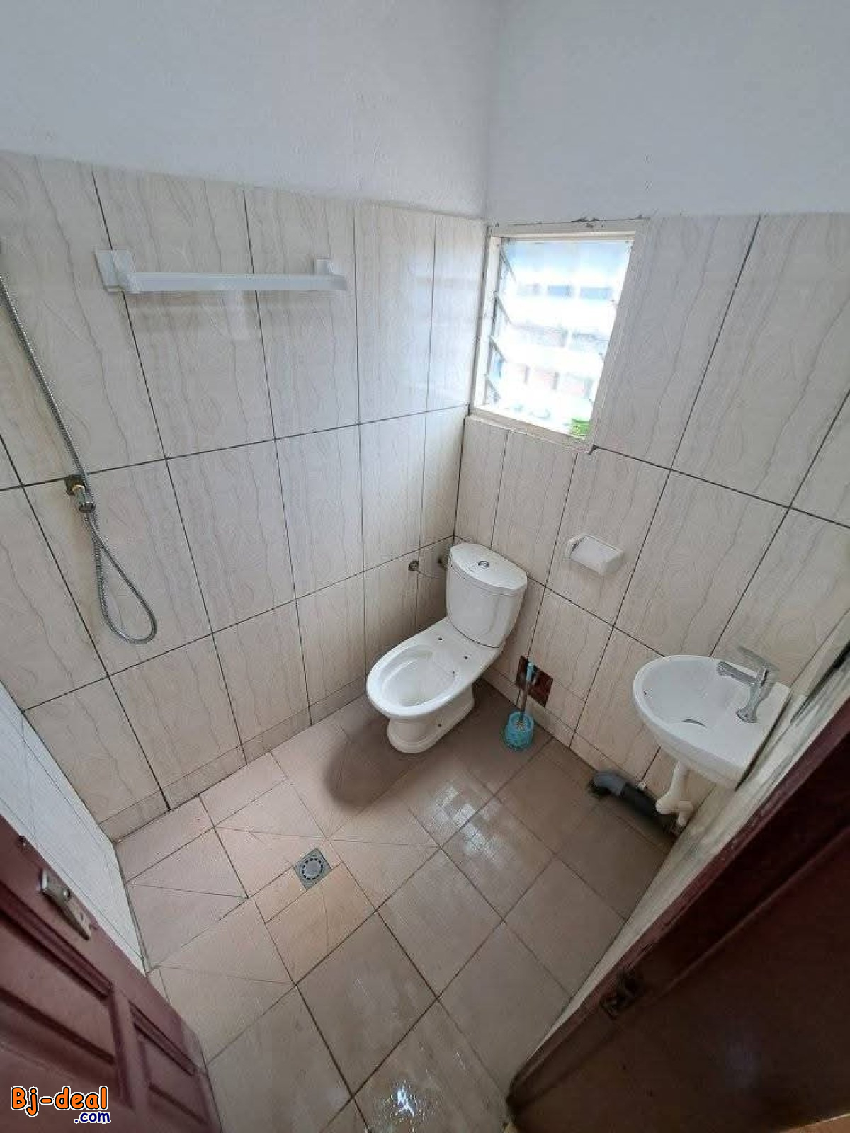 Image principale de Très Vaste Chambre Moderne Bon Standing à louer à Odza