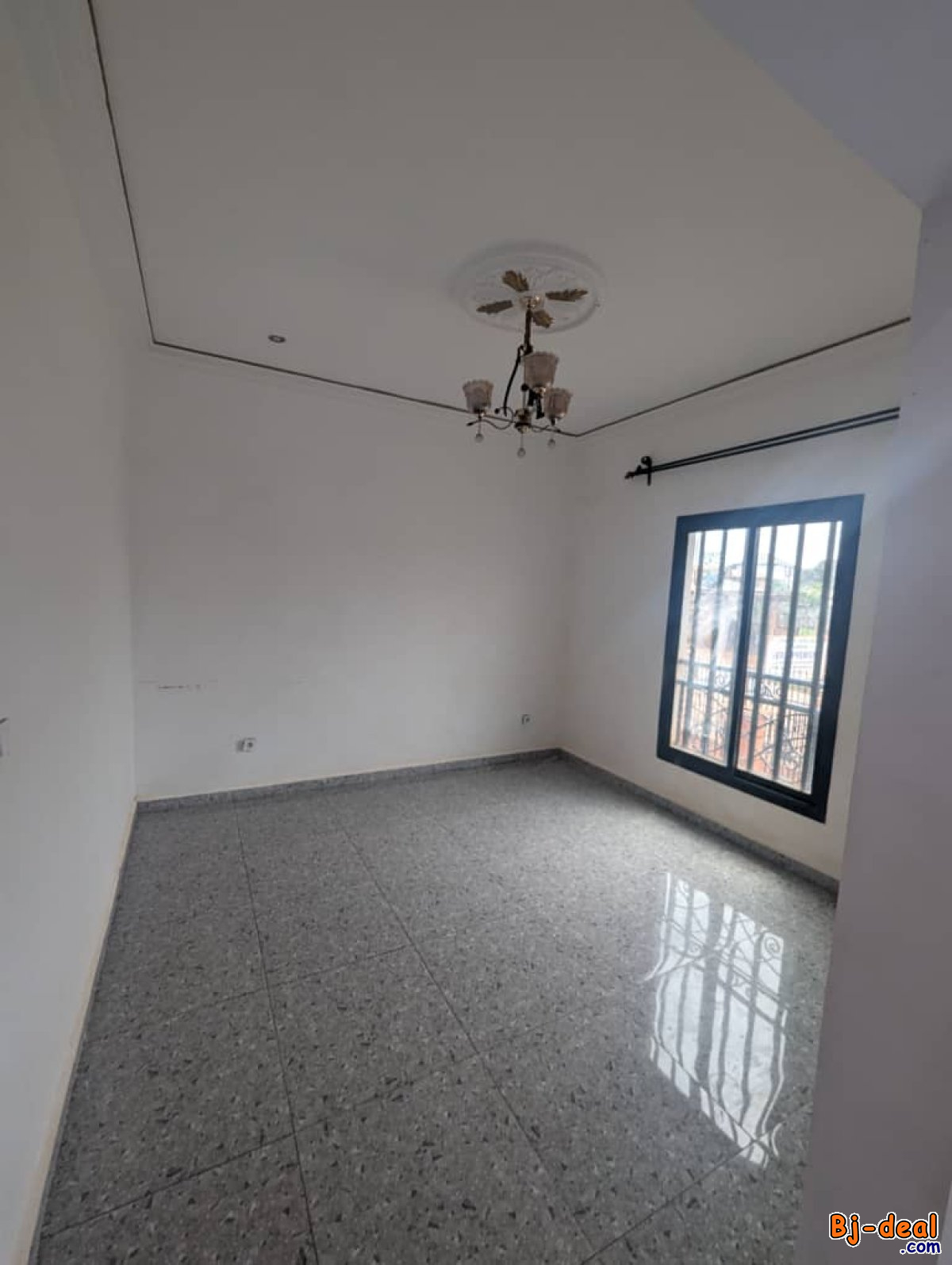 Image principale de Vaste Appartement Bon Standing à louer à Odza