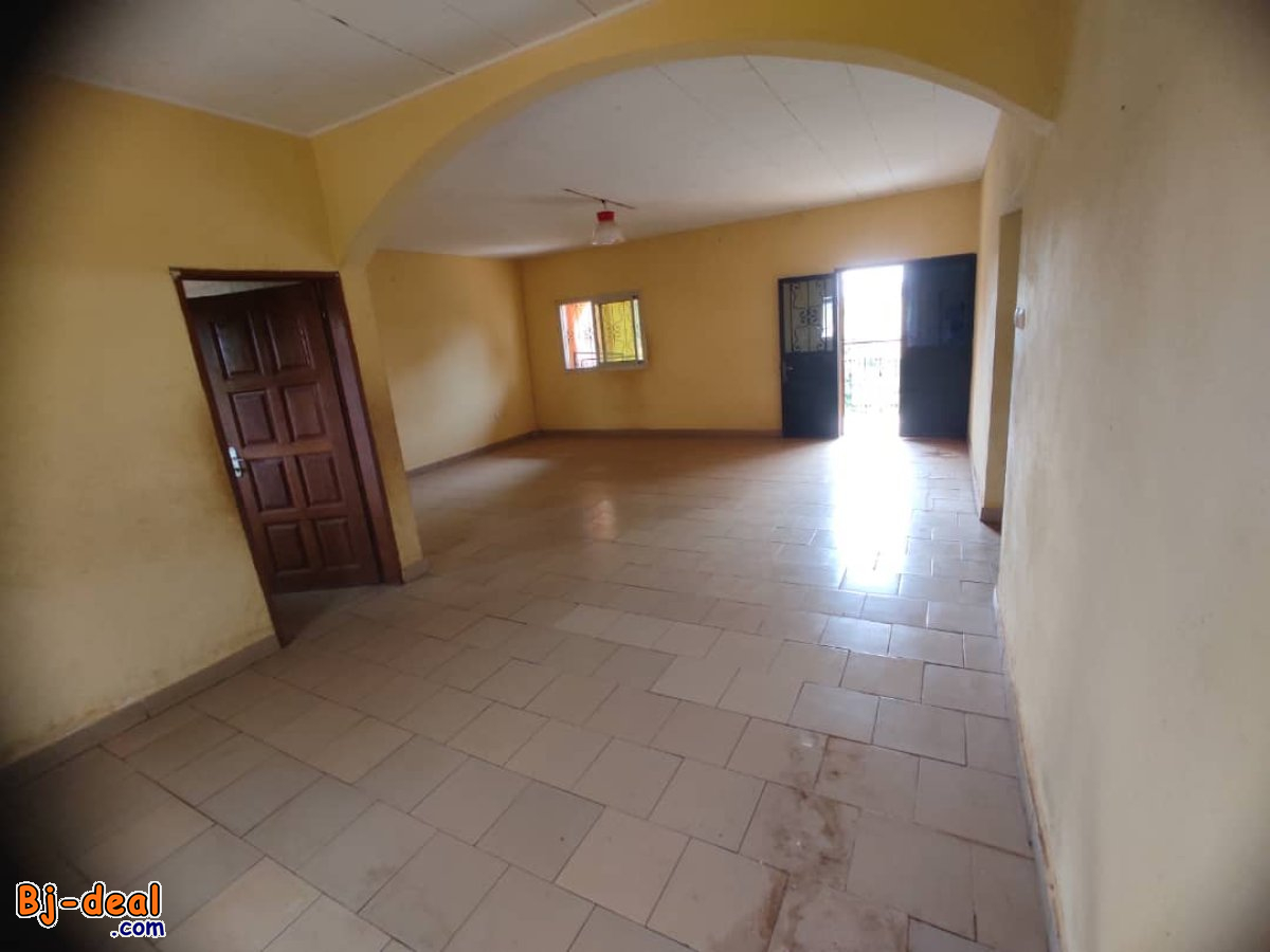 Image principale de Vaste Appartement Moderne à louer à Mfou