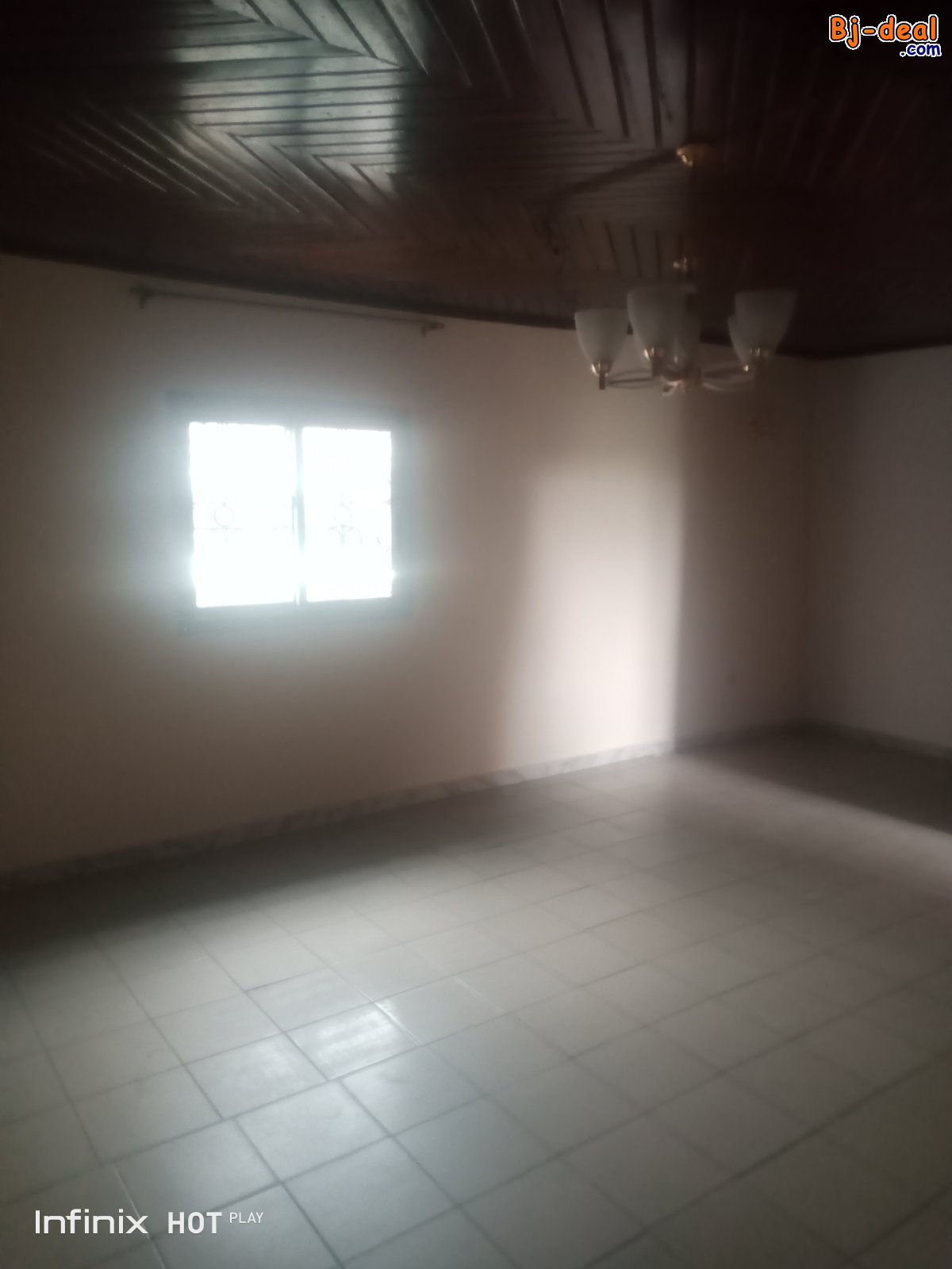 Image principale de Kotto fin goudron bangue Douala 5eme