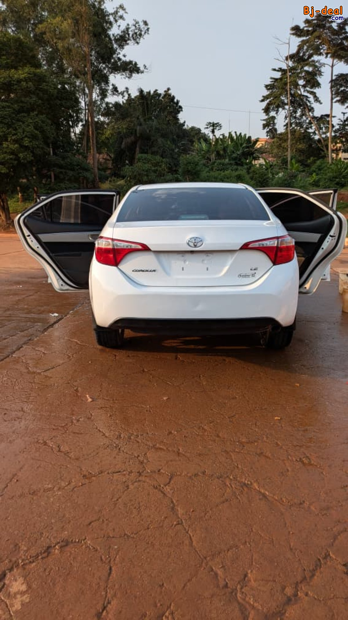 Image principale de Toyota Corolla 2015 disponible