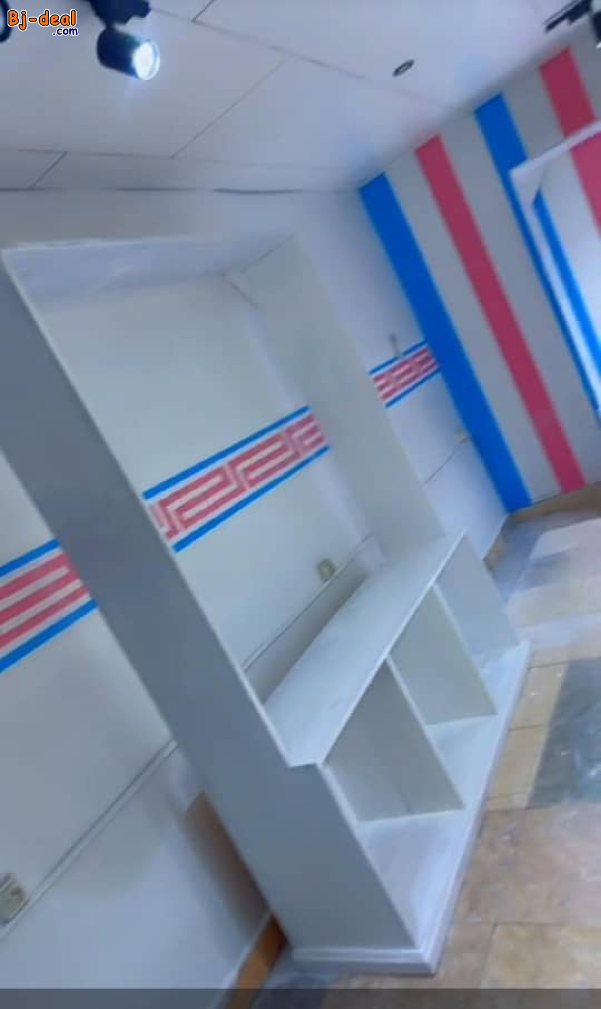 Image principale de Joli Espace Commercial à louer à Essos