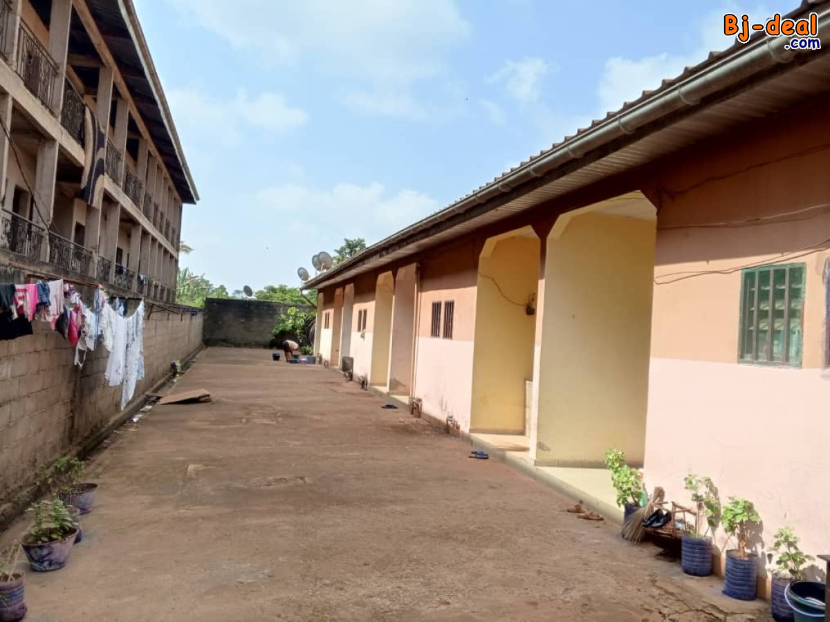 Image principale de Mini Cité de 920m² à vendre dans un Camp à SOA