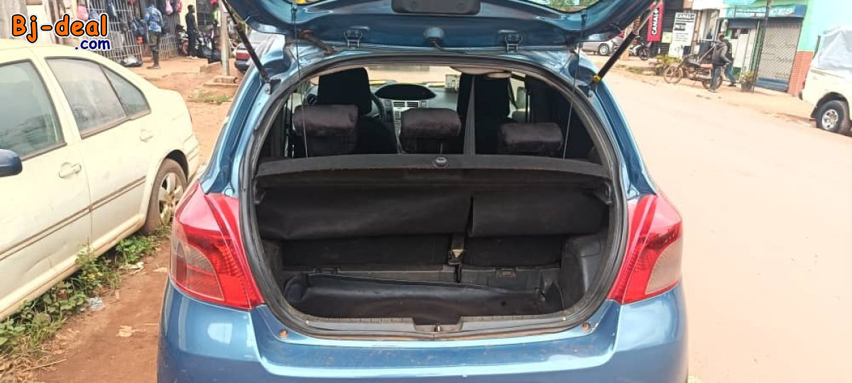 Image principale de Jolie Toyota Yaris Année 2008 à vendre à Yaoundé